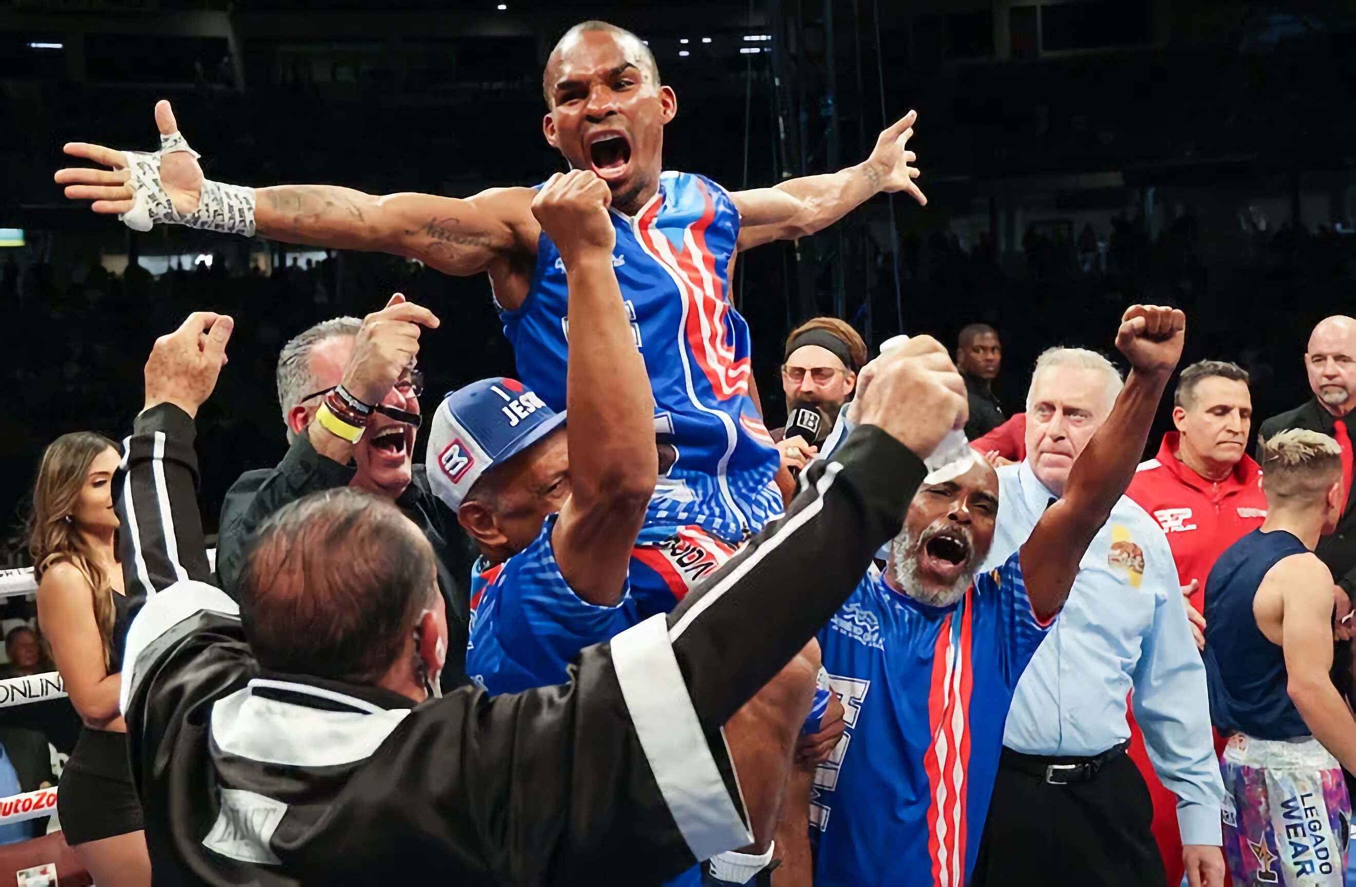 Jonathan Gonzalez, Boxing star, Heavyweight champion, Knockout power, 2640x1730 HD Desktop