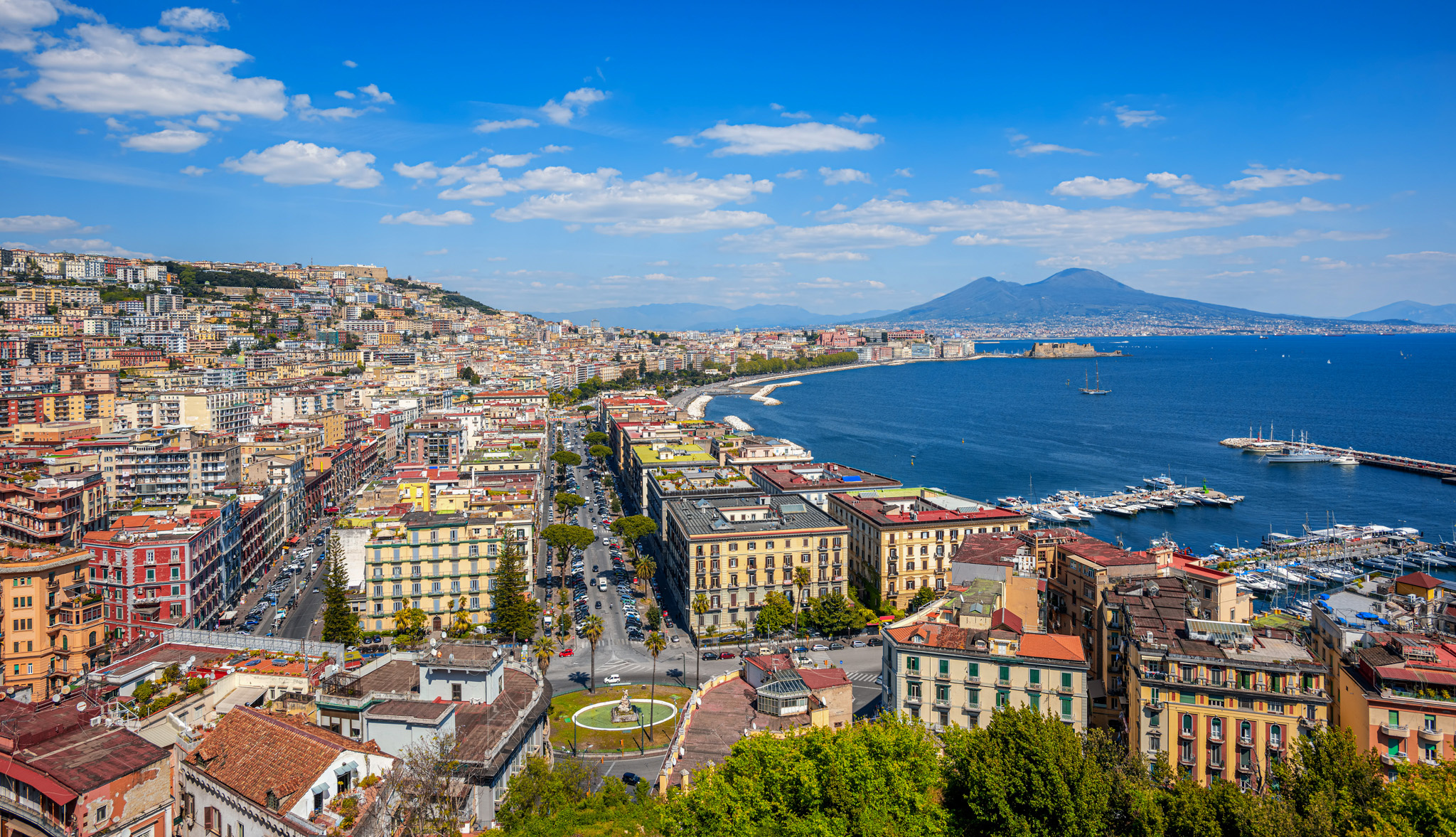 Naples, State magazine, 2050x1180 HD Desktop