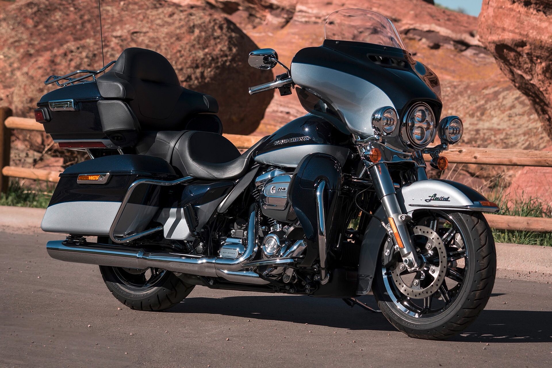 Harley-Davidson Ultra Limited, Long-distance adventures, Impressive power, Timeless appeal, 1920x1280 HD Desktop