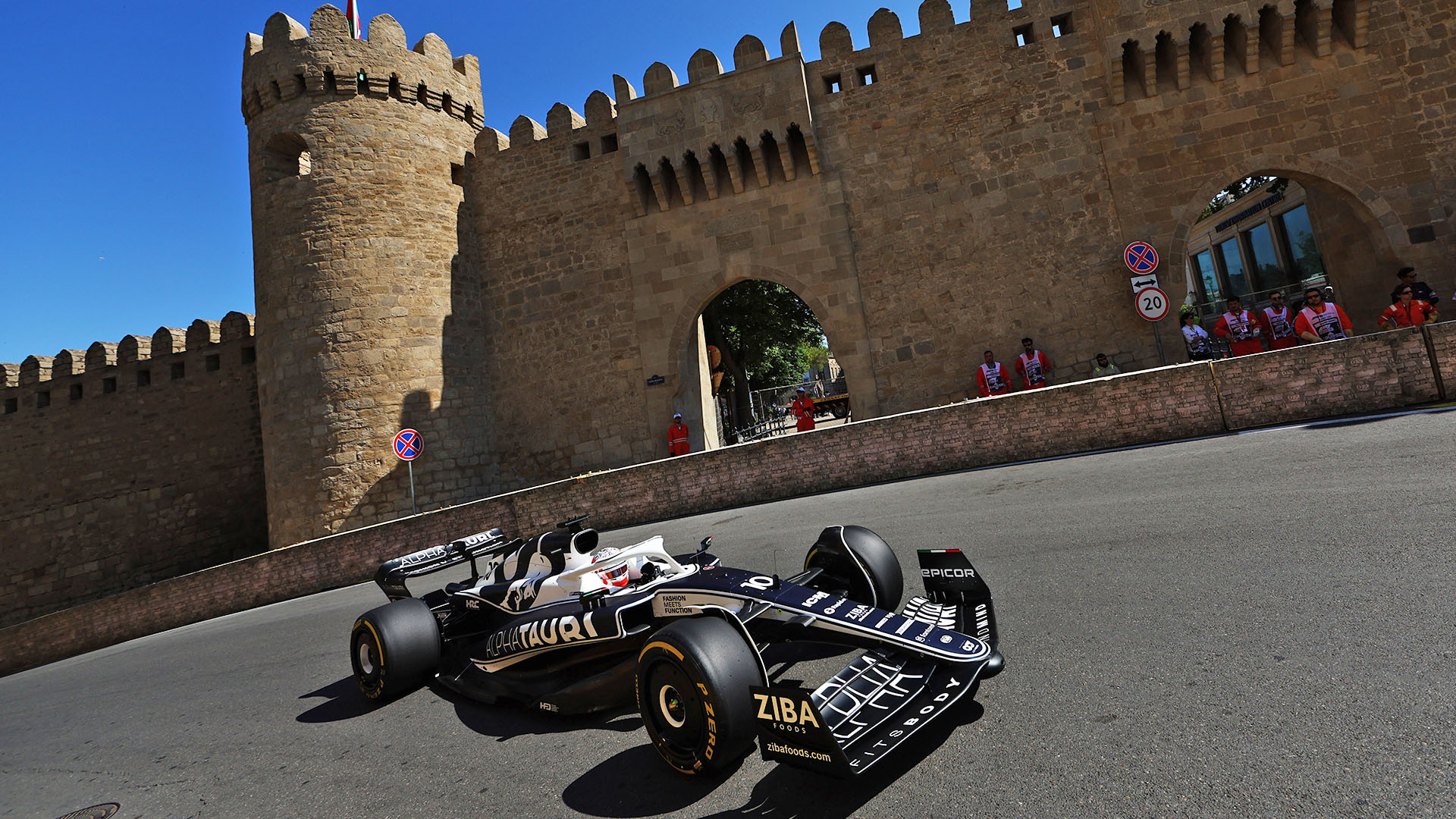 Baku, Azerbaijan, Gasly, Formula 1, Ground running, 1920x1080 Full HD Desktop