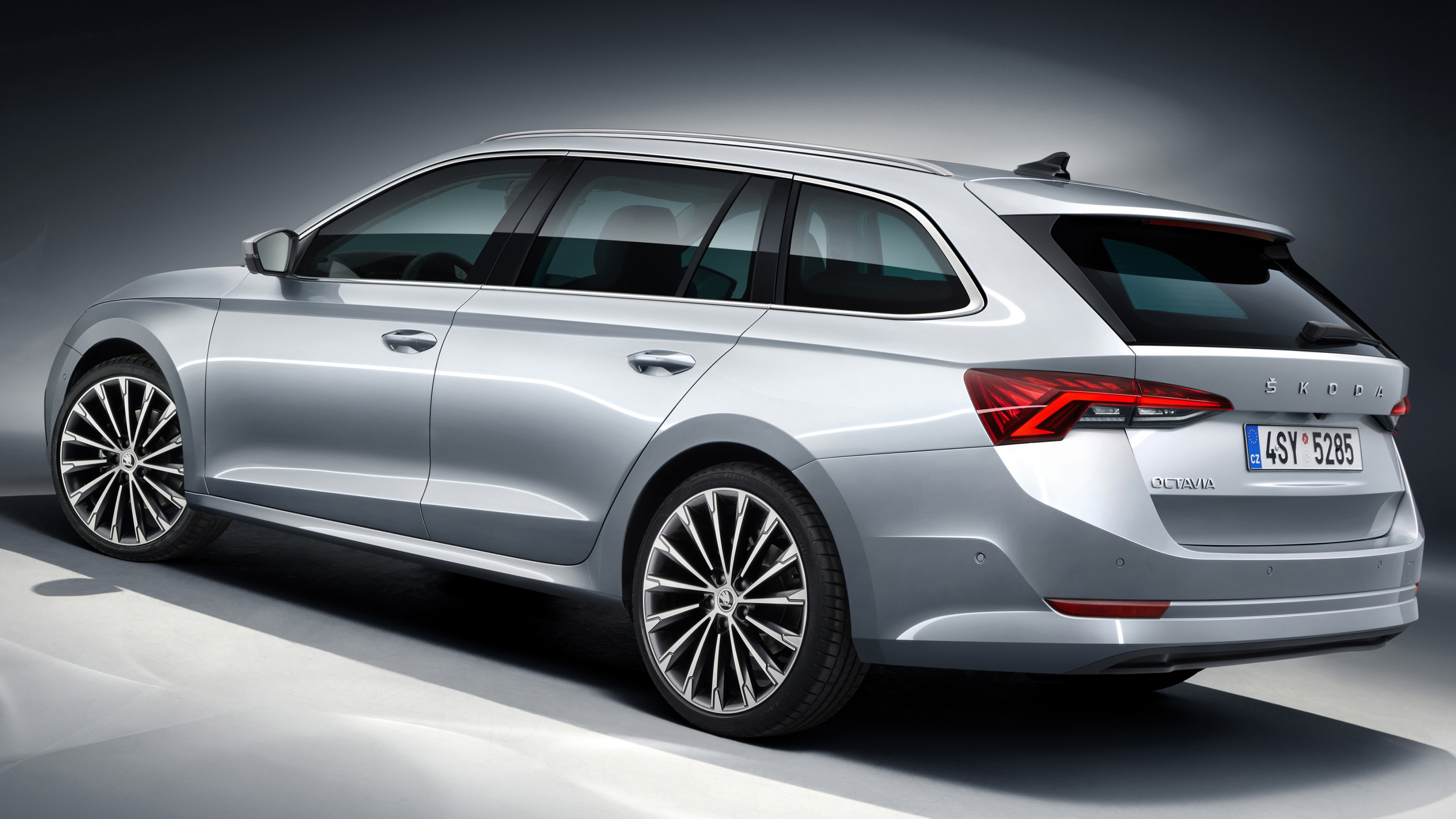 Skoda Octavia, Modern sophistication, Versatile performance, Stylish versatility, 3840x2160 4K Desktop