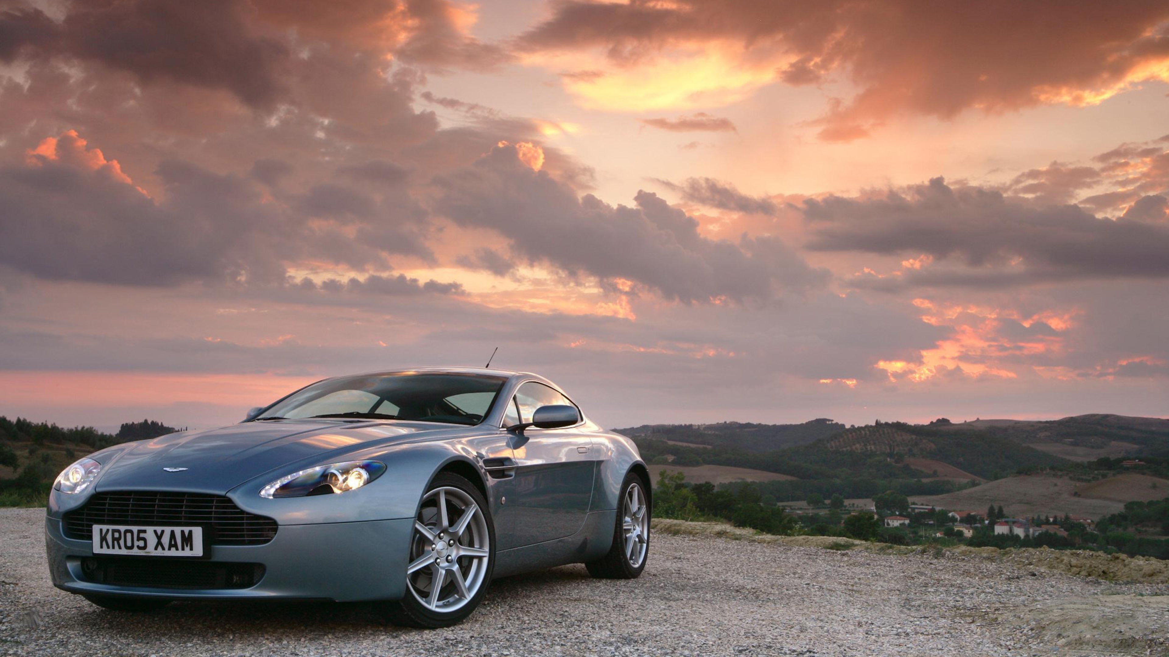 Aston Martin Vantage, 1440p resolution, 3840x2160 4K Desktop