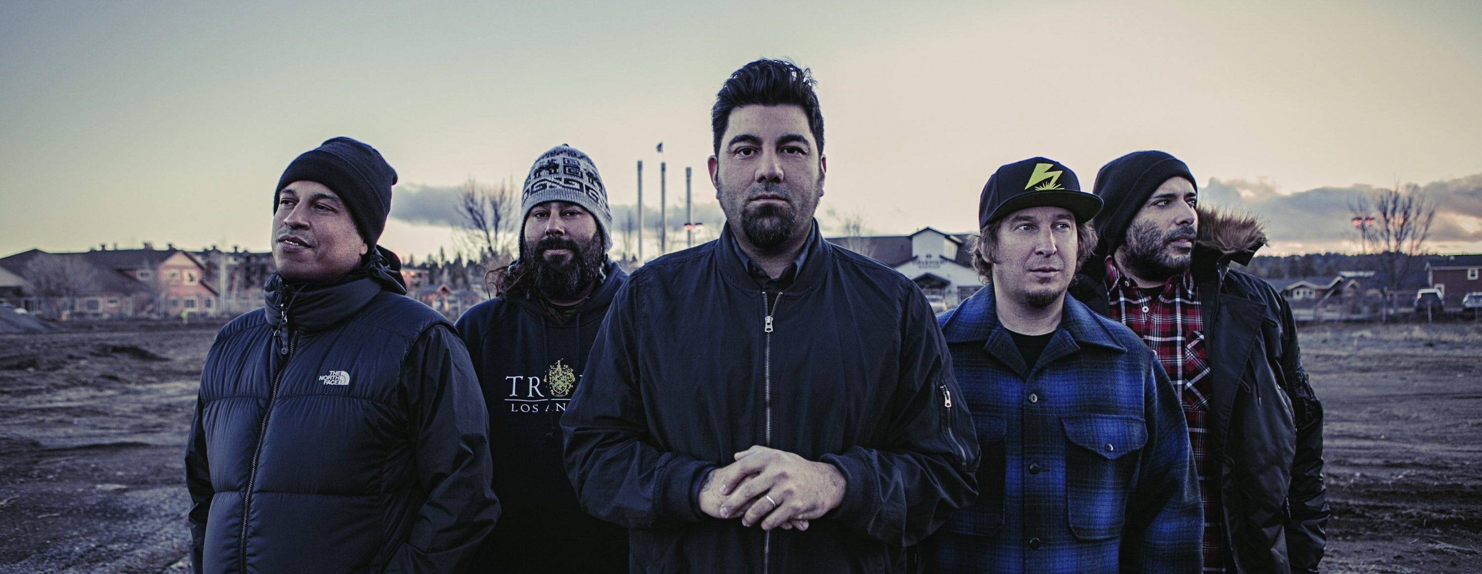 Chino Moreno, Musical atmosphere in Barcelona, Captivating performances, Spanish music scene, 3000x1170 Dual Screen Desktop