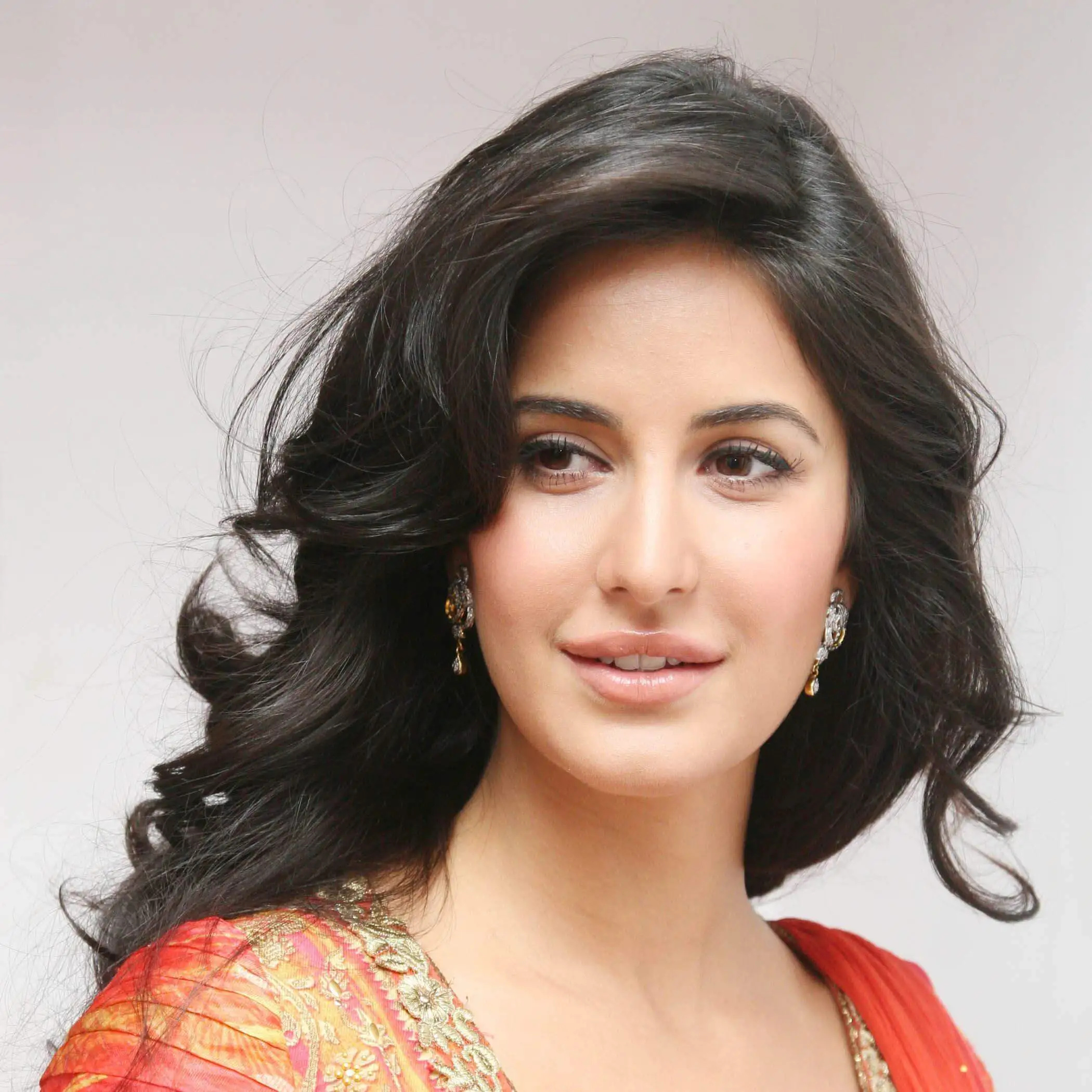 Katrina Kaif, Biography of actress, Indian model, Career highlights, 2100x2100 HD Phone