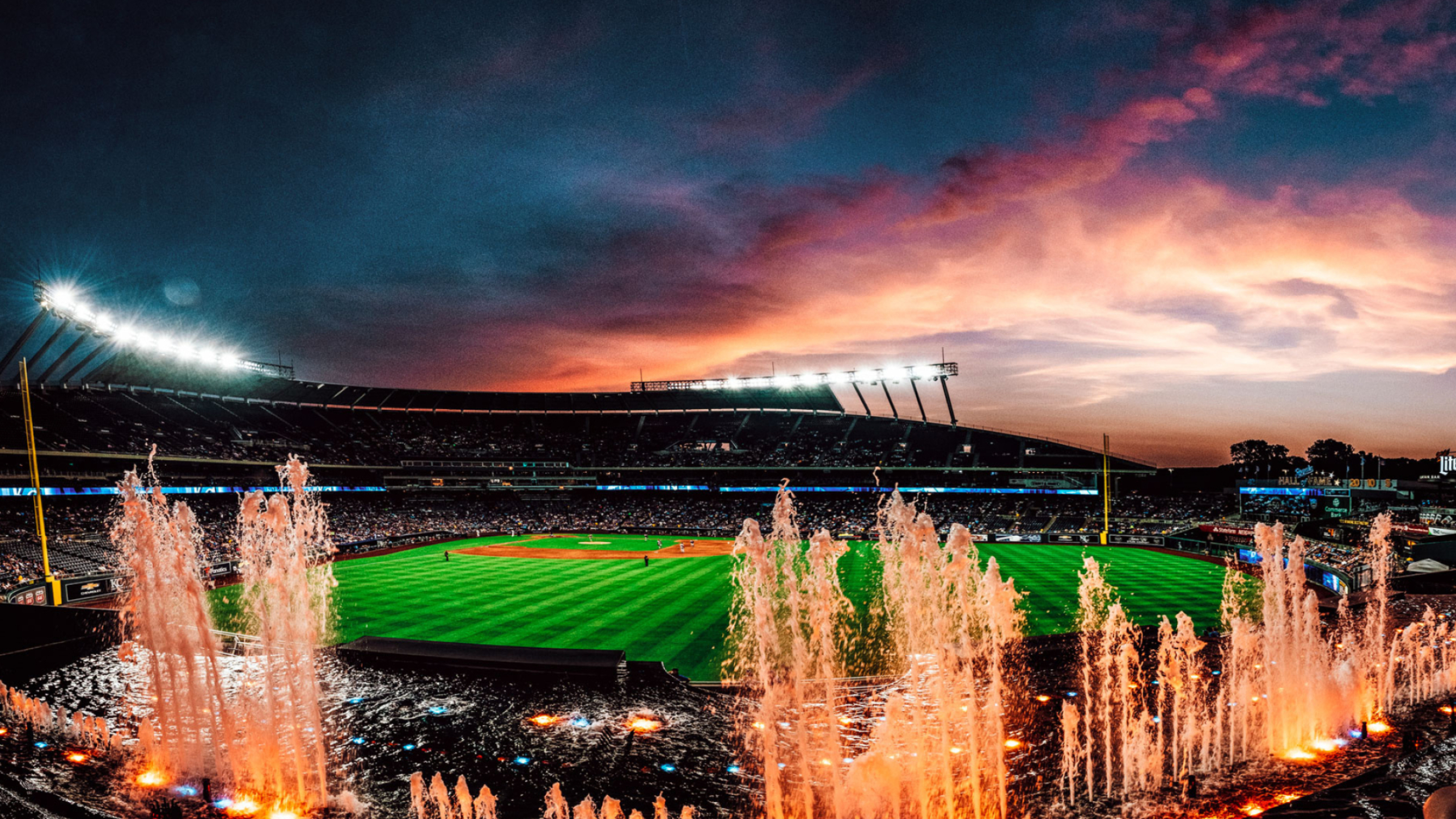 Kauffman Stadium, Kansas City Wallpaper, 2570x1450 HD Desktop