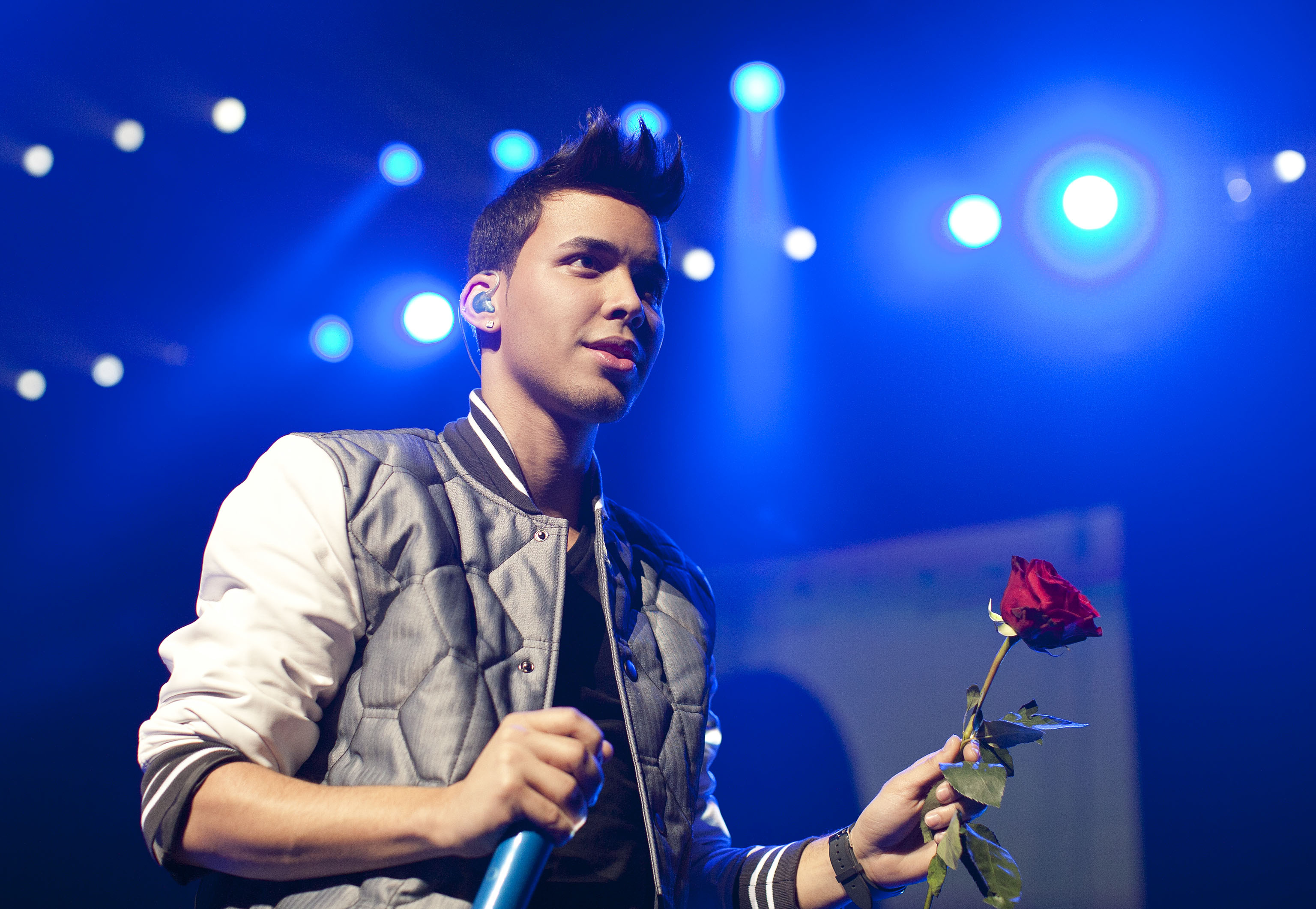 Prince Royce, Latin music, Romantic ballads, Bachata superstar, 3080x2130 HD Desktop