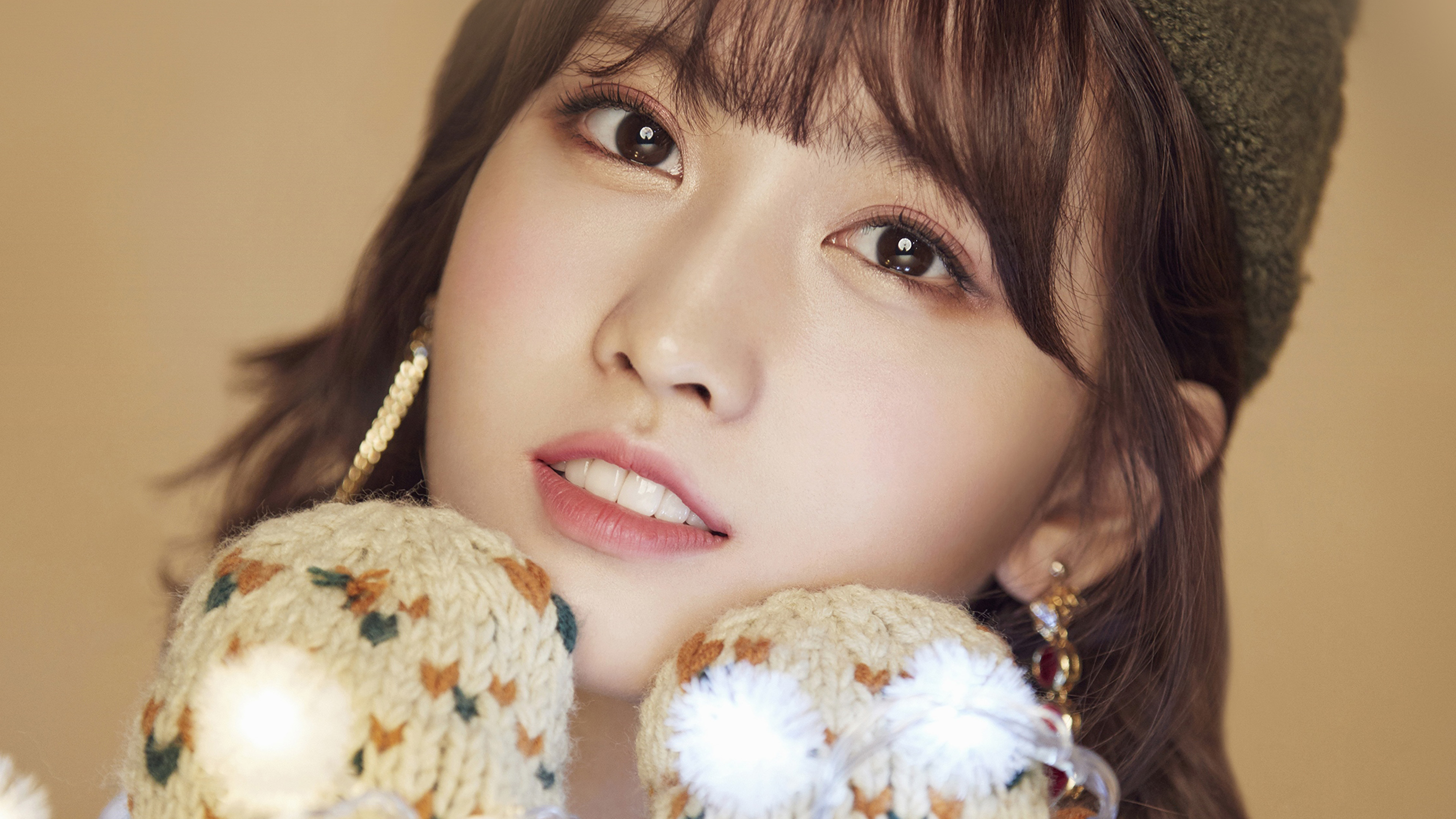 Merry and Happy, Momo (TWICE) Wallpaper, 3840x2160 4K Desktop