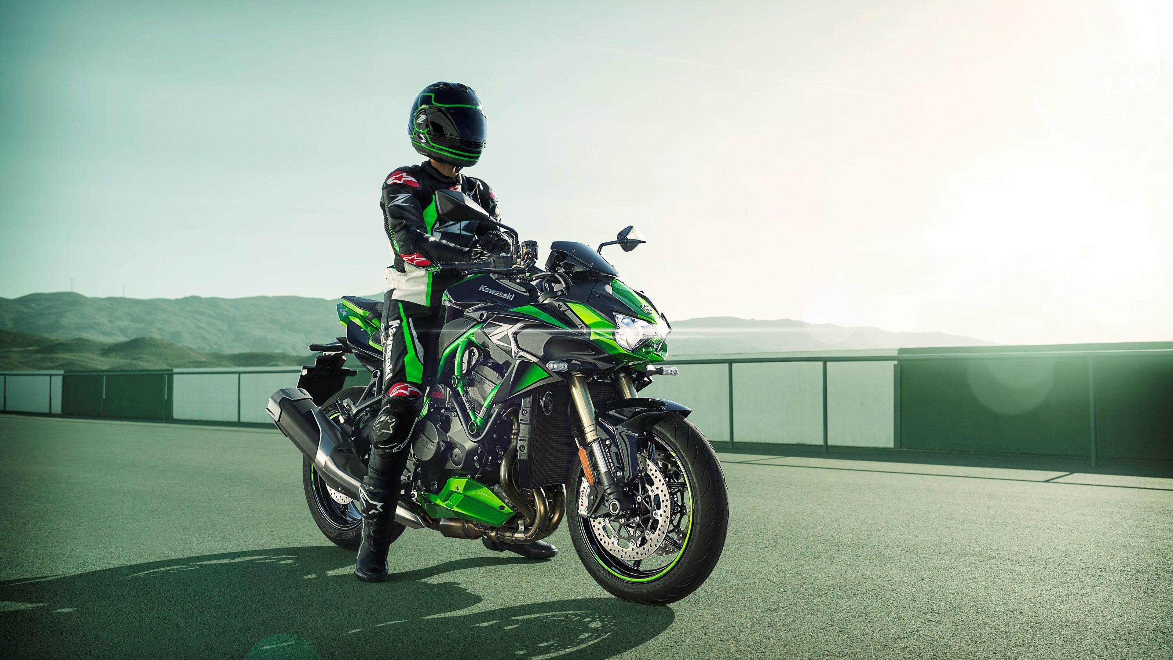 Kawasaki Z H2, Auto adrenaline rush, Powerful racing machine, Cutting-edge technology, 3840x2160 4K Desktop