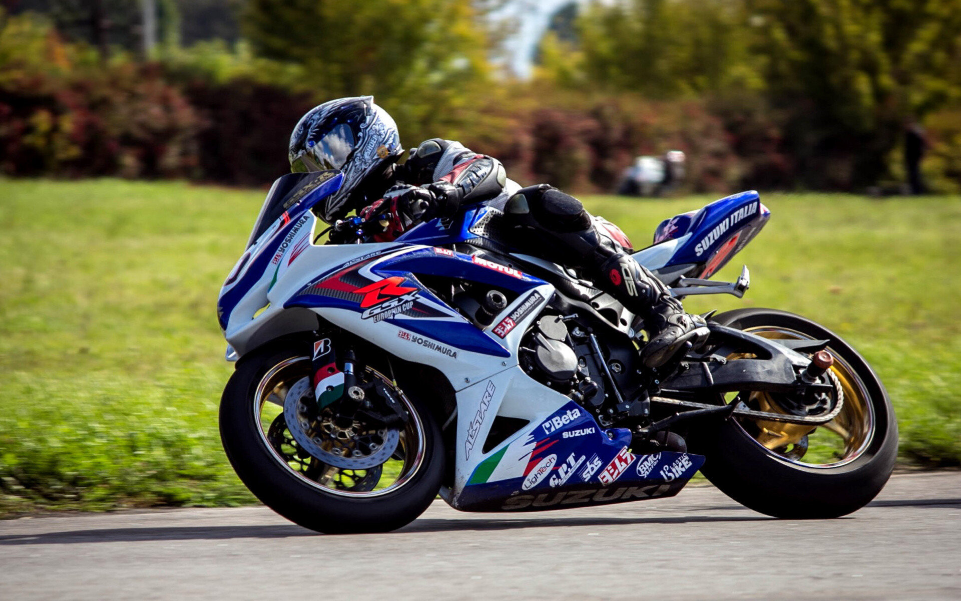 Suzuki GSX-R bike wallpaper, Widescreen desktop, 1920x1200 HD Desktop