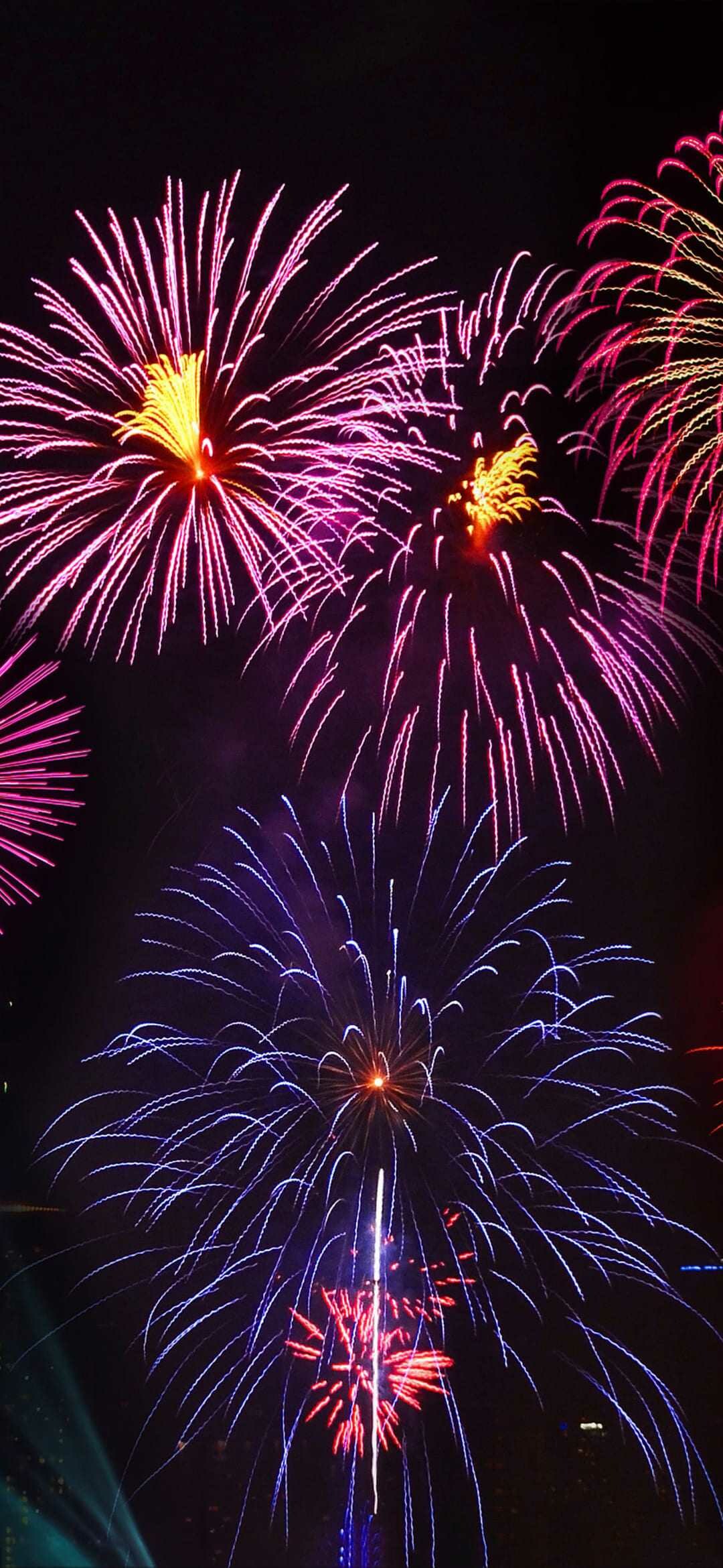 Impressive fireworks, Stunning display, Vibrant colors, Nighttime beauty, 1080x2340 HD Phone