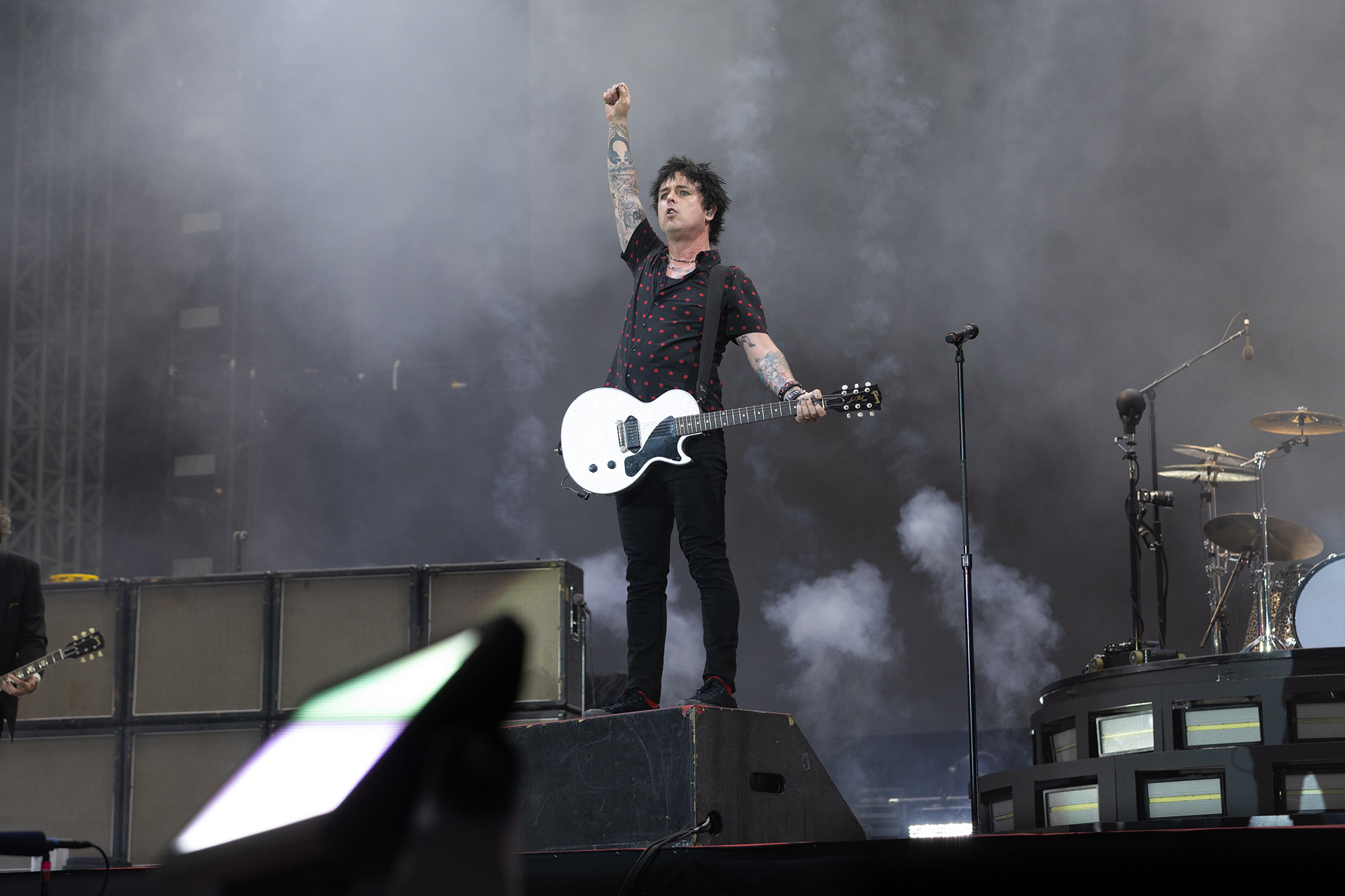 Billie Joe Armstrong, Renouncing citizenship, Roe v Wade, 2000x1340 HD Desktop