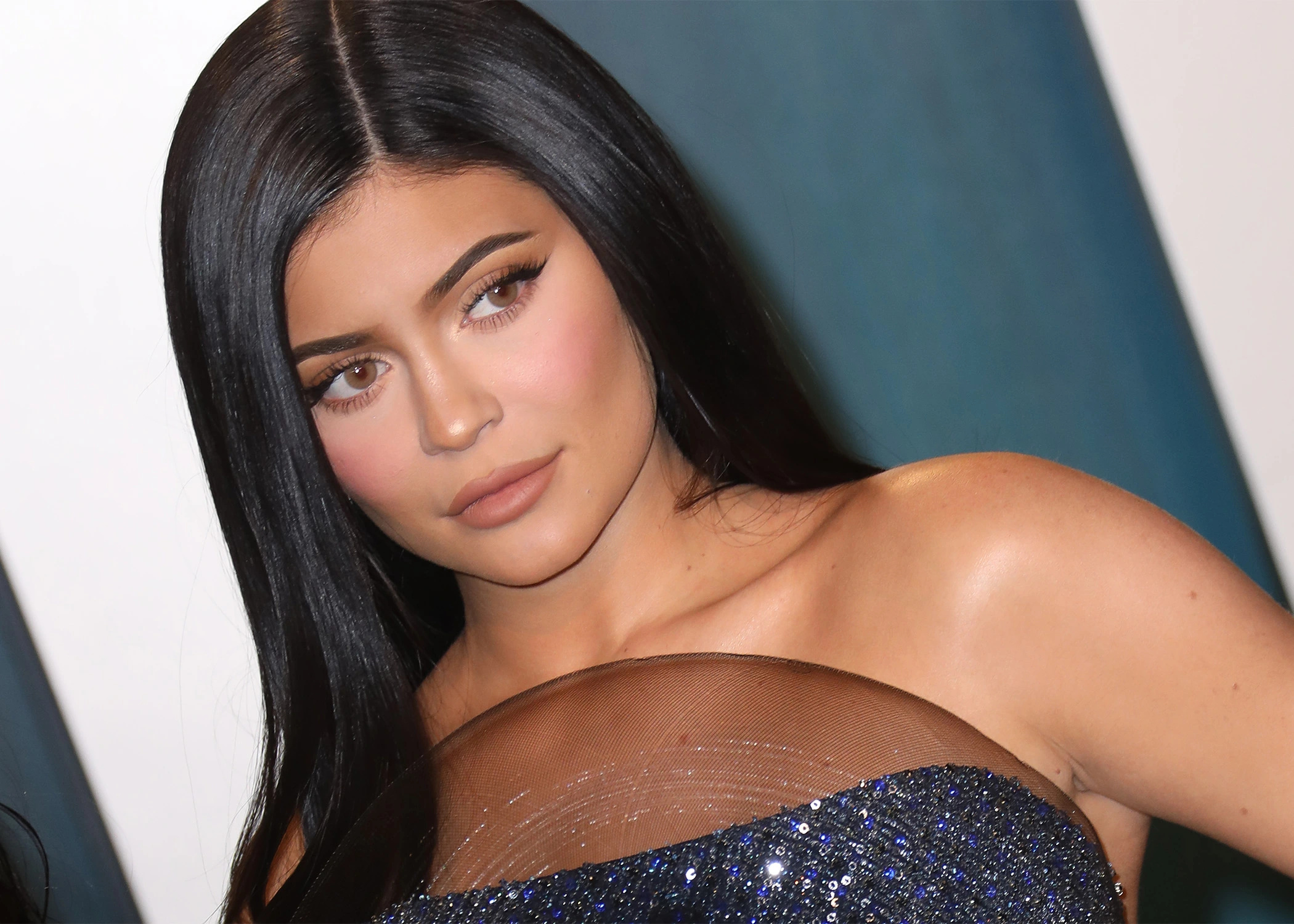Kylie Jenner, Instagram influencer, Business model, End, 2100x1500 HD Desktop