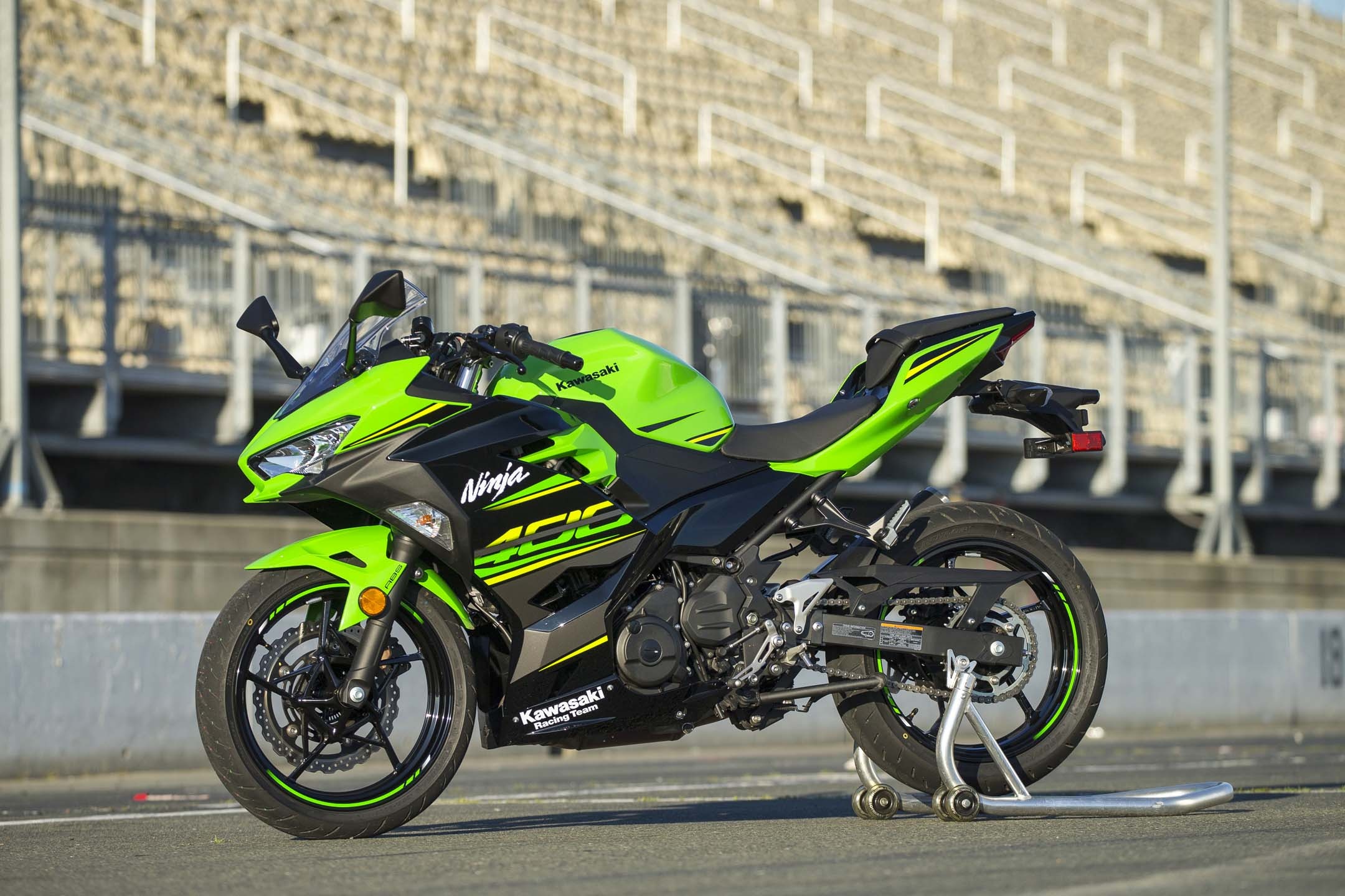 Kawasaki Ninja 400, First Ride Review, 2018, 2160x1440 HD Desktop