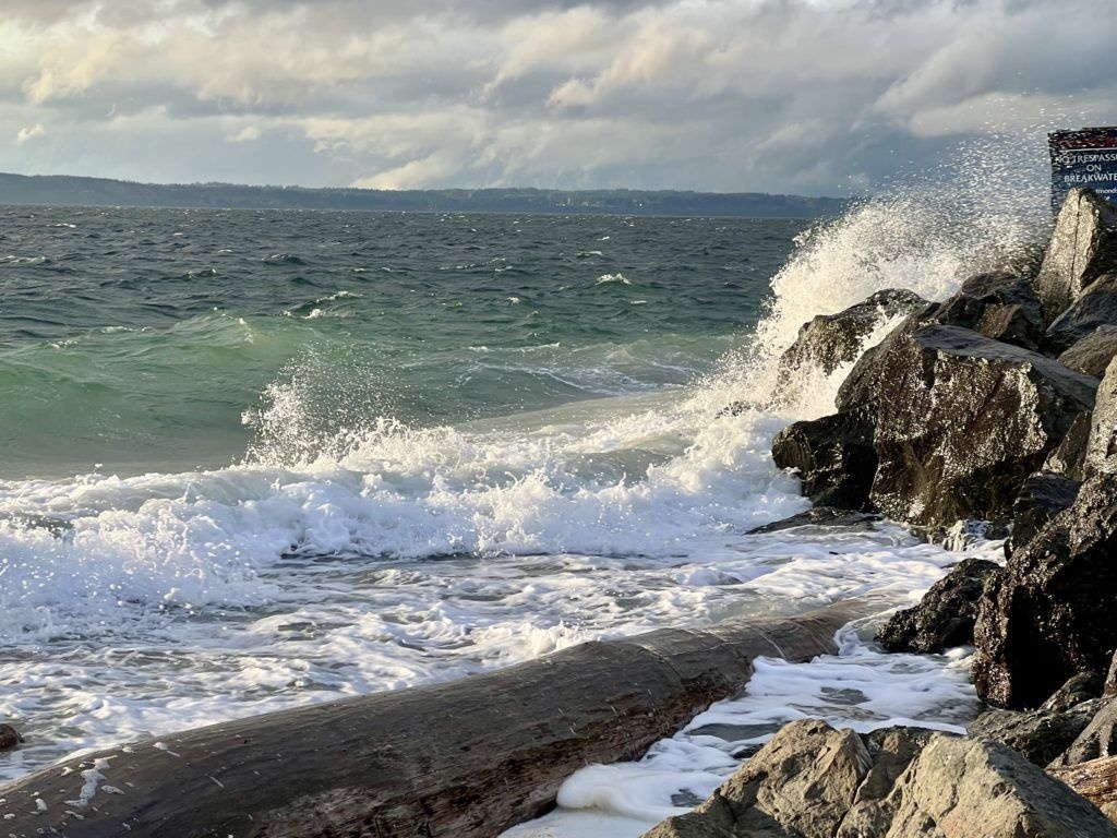 Edmonds: High tide at Marina Beach 1030x770