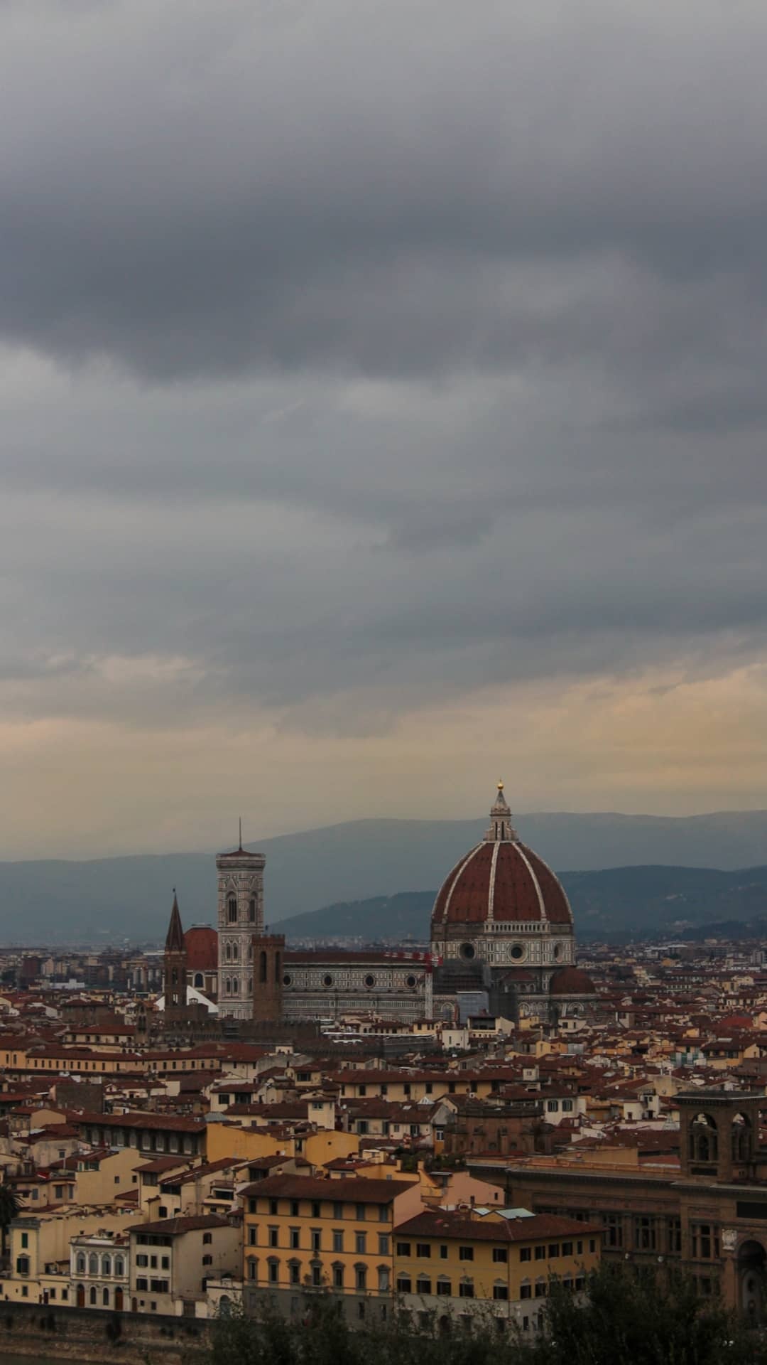 Classic picture of Florencia Italy, European charm, Timeless beauty, Iconic landmarks, 1080x1920 Full HD Phone