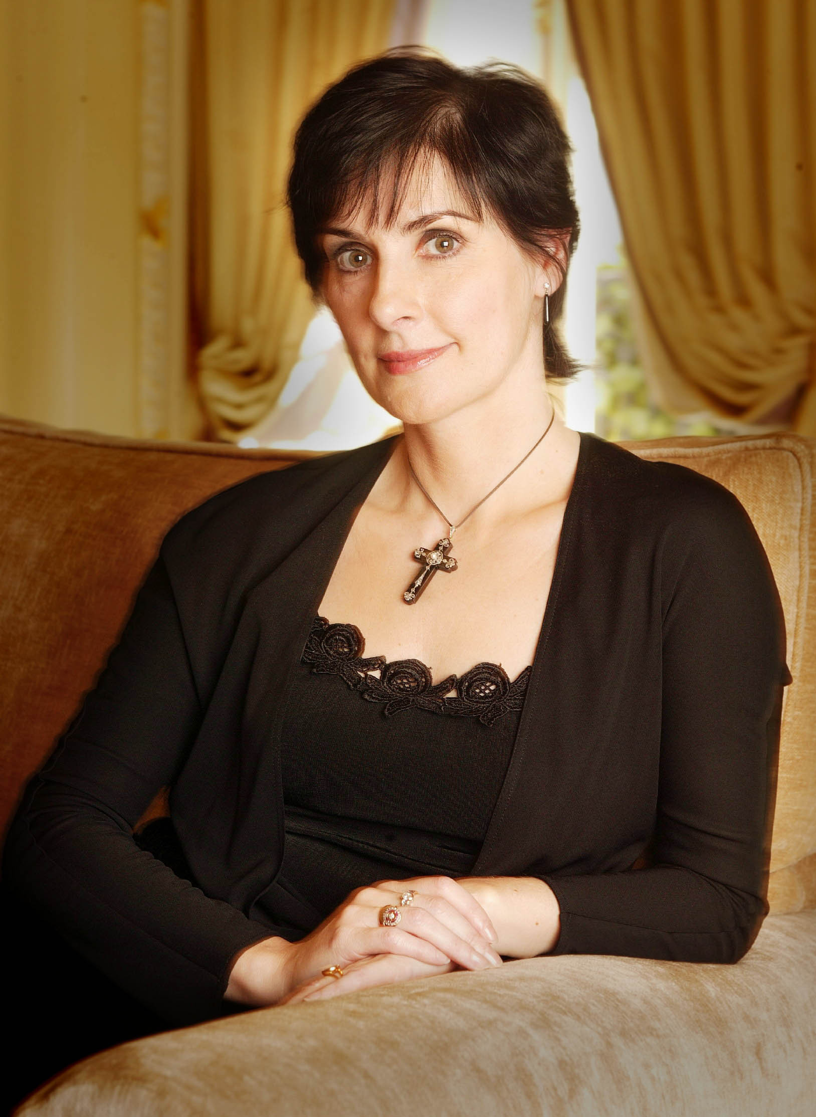 Andy McCartney Photoshoot, Enya, Celebs, Winter Came, 1630x2230 HD Phone