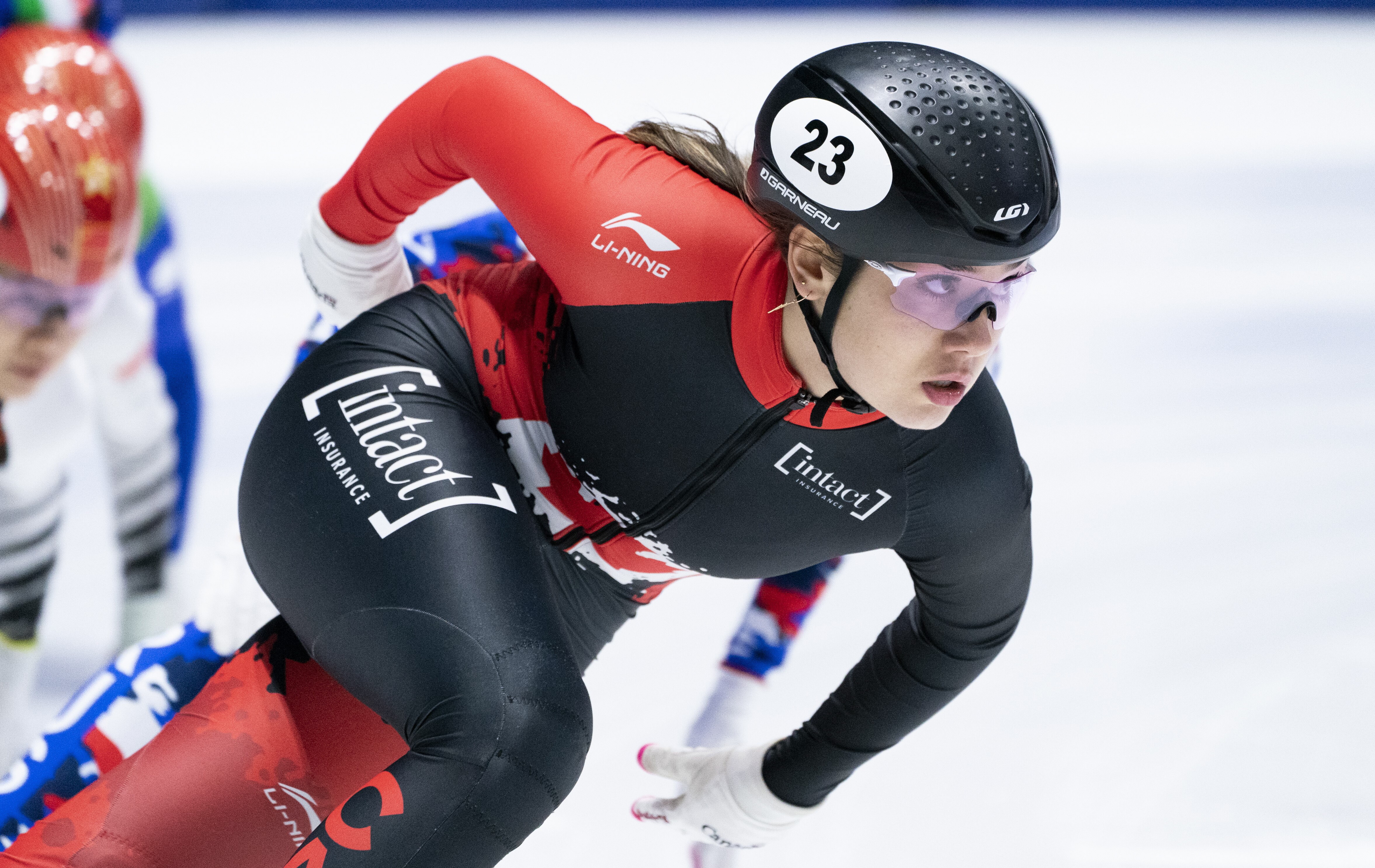 Courtney Sarault, Speed skating marvel, Graceful turns, Unstoppable velocity, 4710x2980 4K Desktop