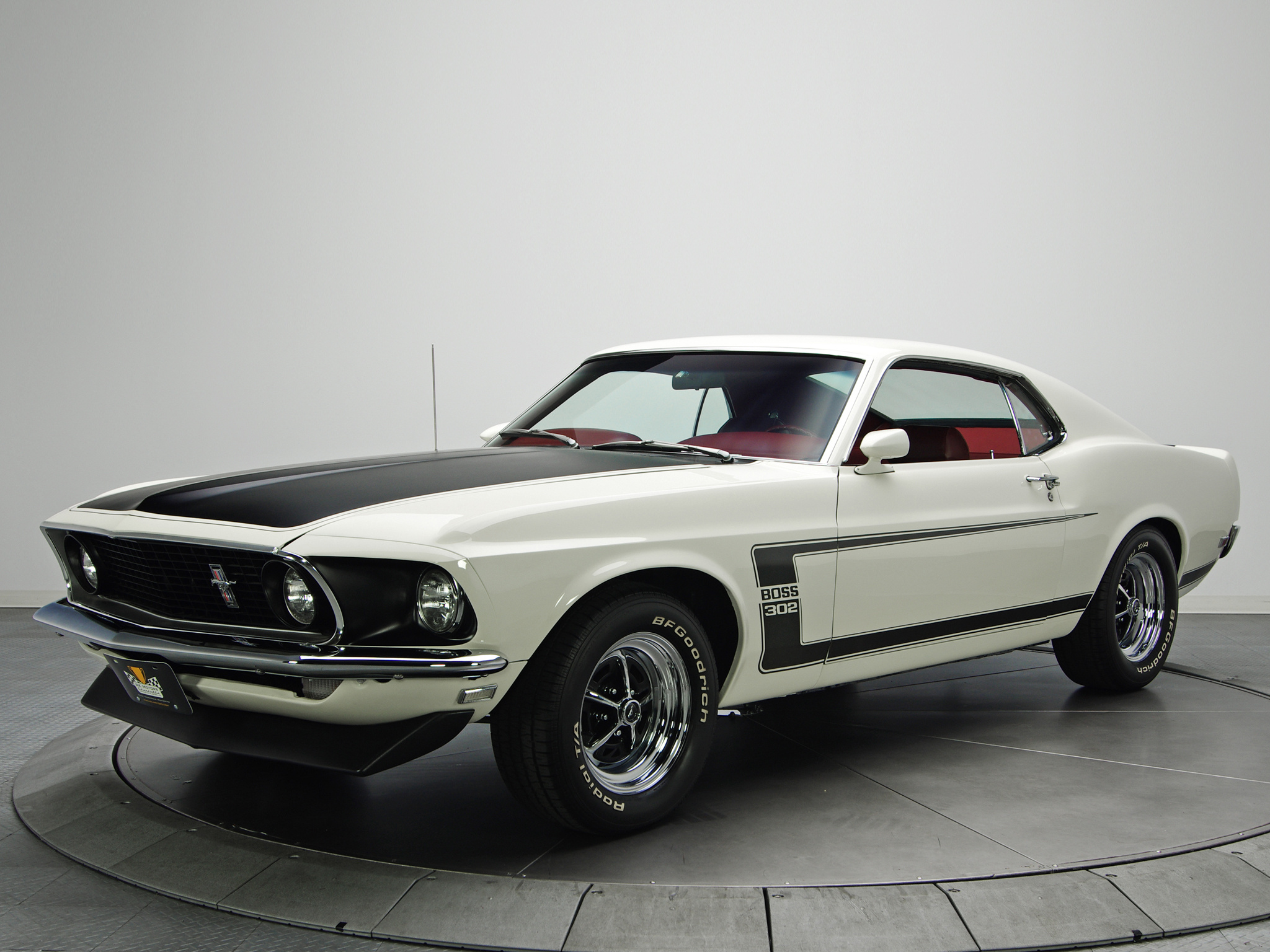 1969 Ford Mustang Boss 302, BFGoodrich Radial T/A tires, Showroom turntable platform, HD Desktop wallpaper