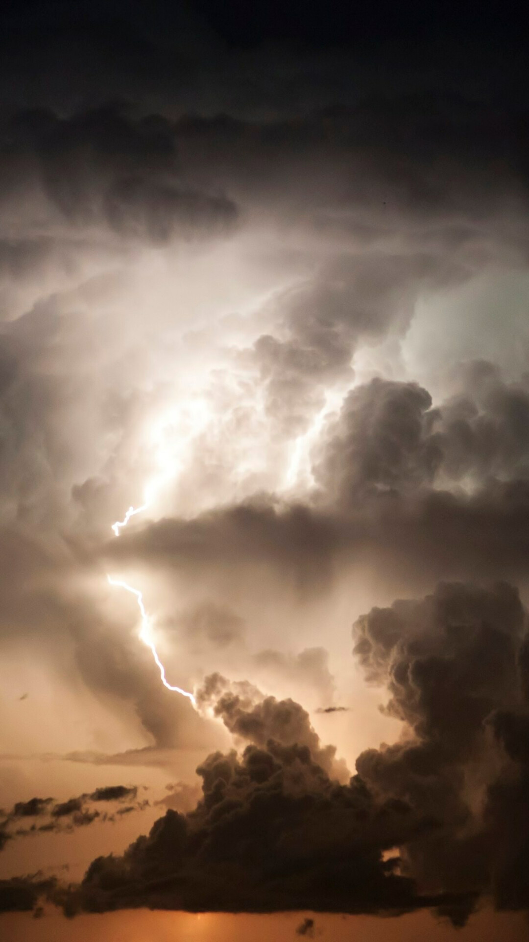 Ultra HD lightning wallpaper, Top-quality visuals, Mesmerizing atmosphere, Electrifying lightning, 1080x1920 Full HD Phone