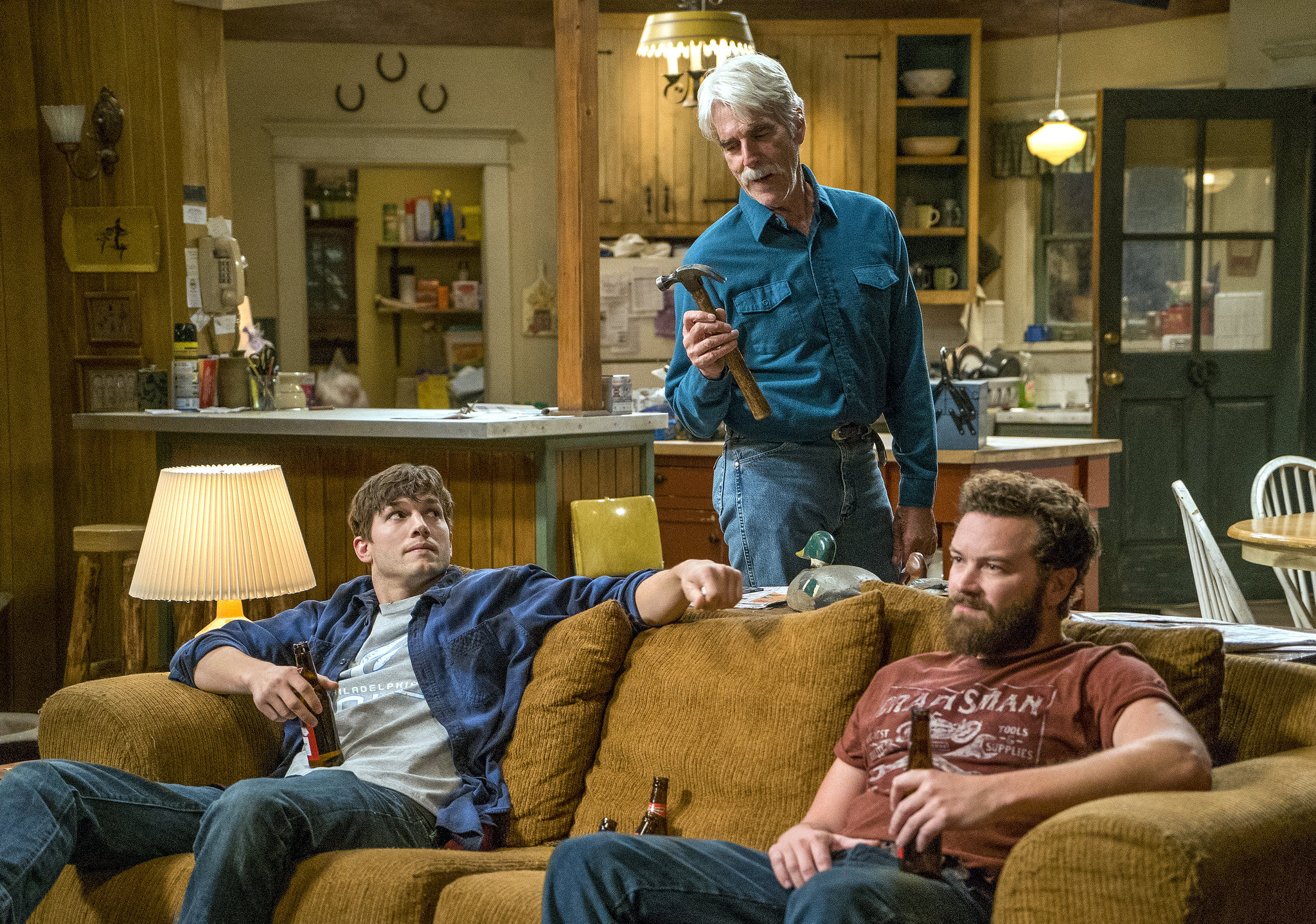 The Ranch, Ashton Kutcher triumph, Danny Masterson reunion, Western-themed show, 2050x1440 HD Desktop