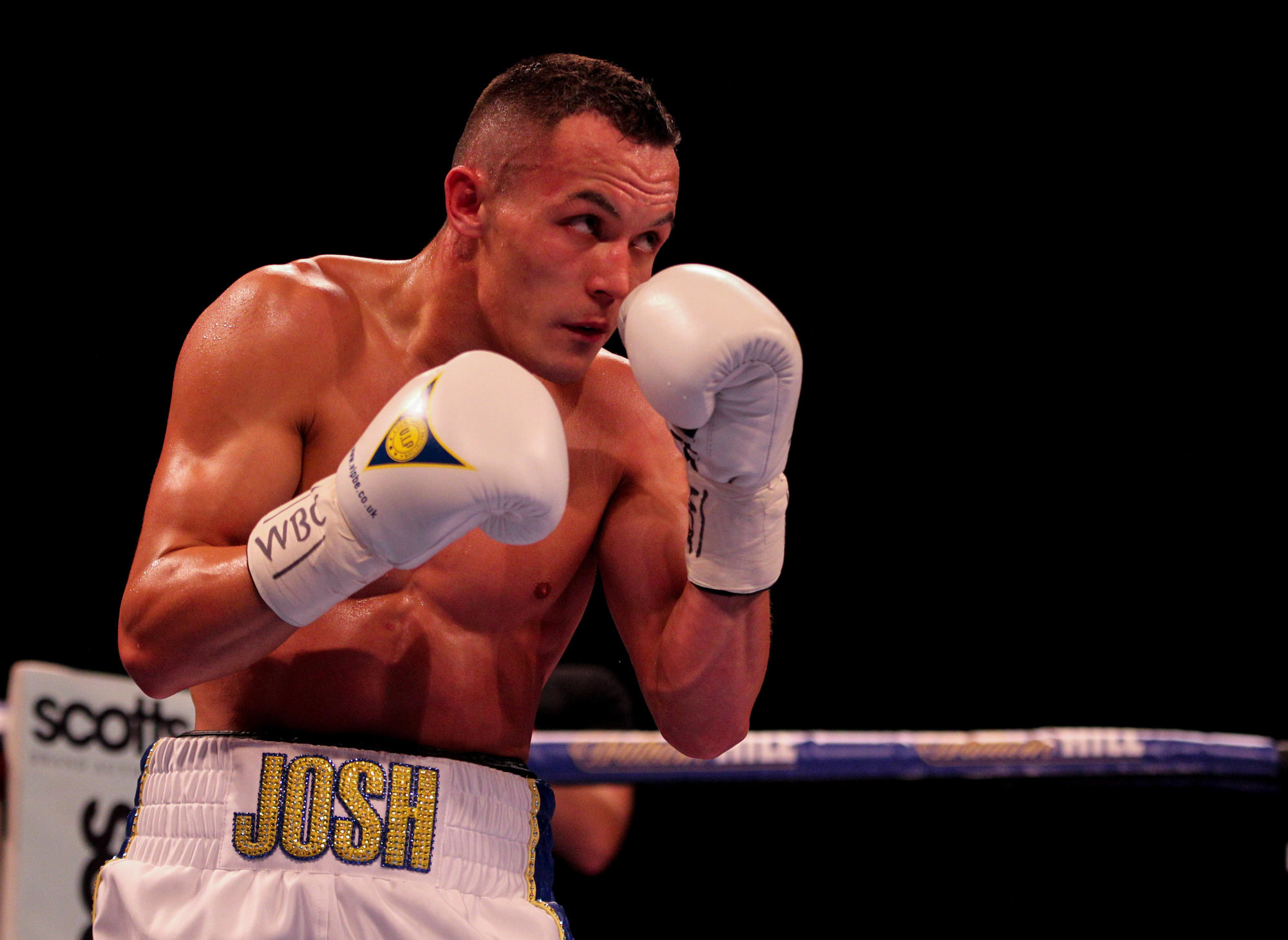 Josh Warrington, Boxing showdown, March 21st, Kiko Martinez rematch, 2000x1460 HD Desktop