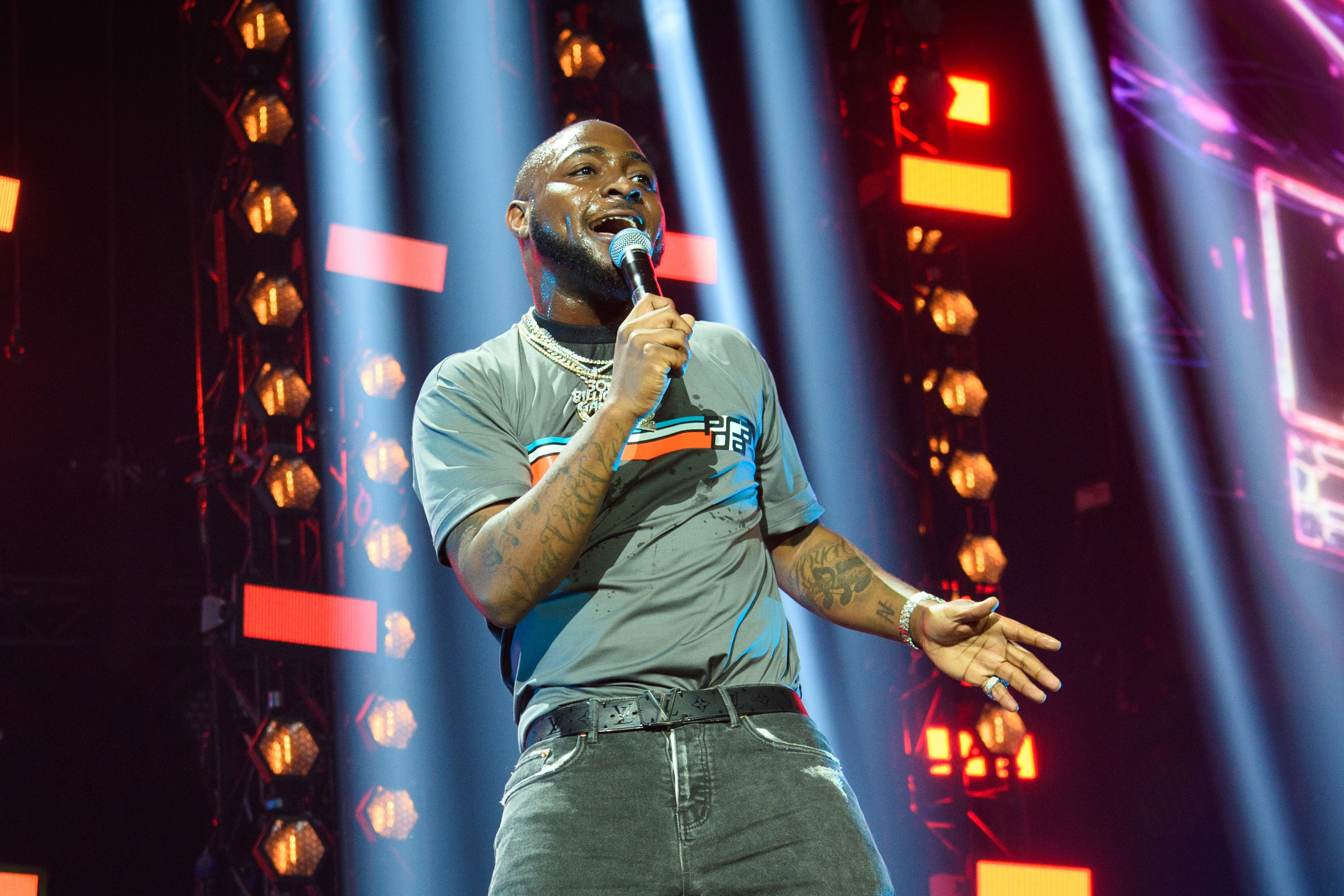 Davido, Catchy song, US recognition, Rolling Stone feature, 2780x1860 HD Desktop