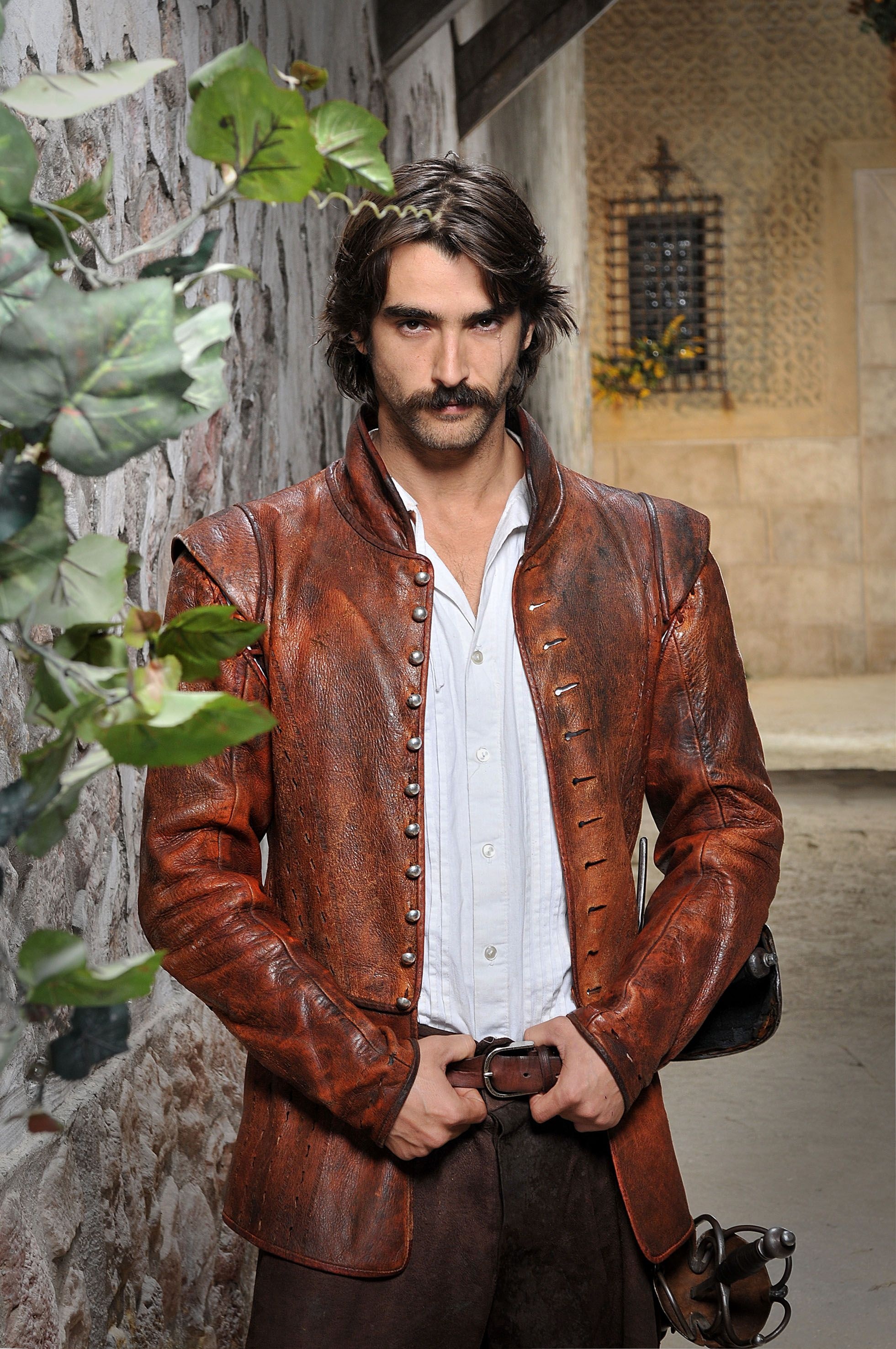 Aitor Luna, Films in theaters, Best series, 1970x2960 HD Phone