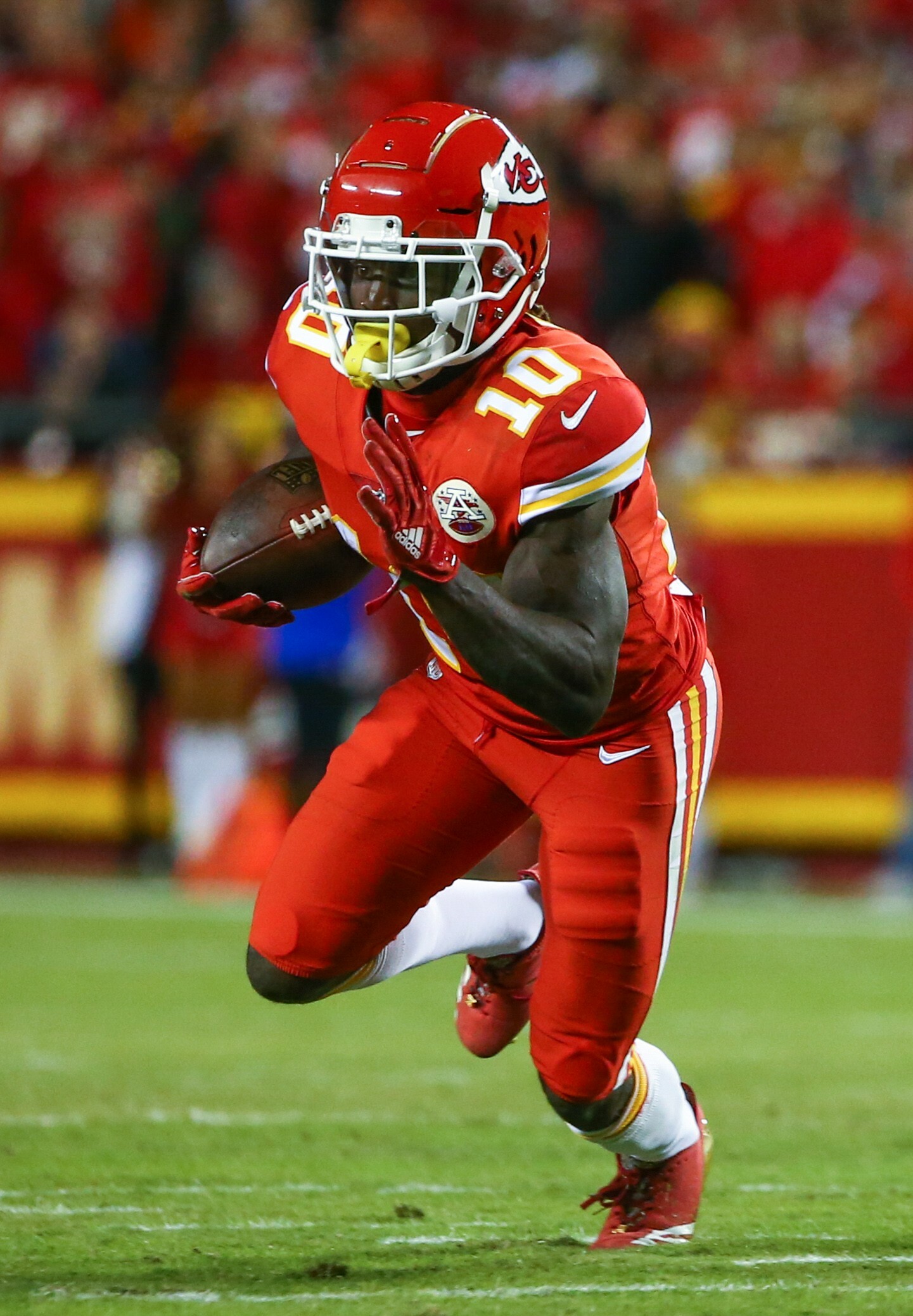 Tyreek Hill, Kansas City Chiefs Wallpaper, 1450x2080 HD Phone
