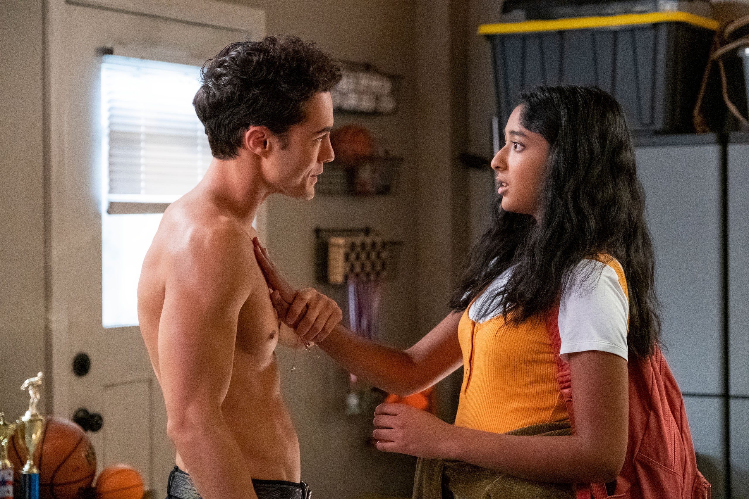 High school drama, Indian American teenager, Acclaimed reviews, The New Yorker, 2560x1710 HD Desktop