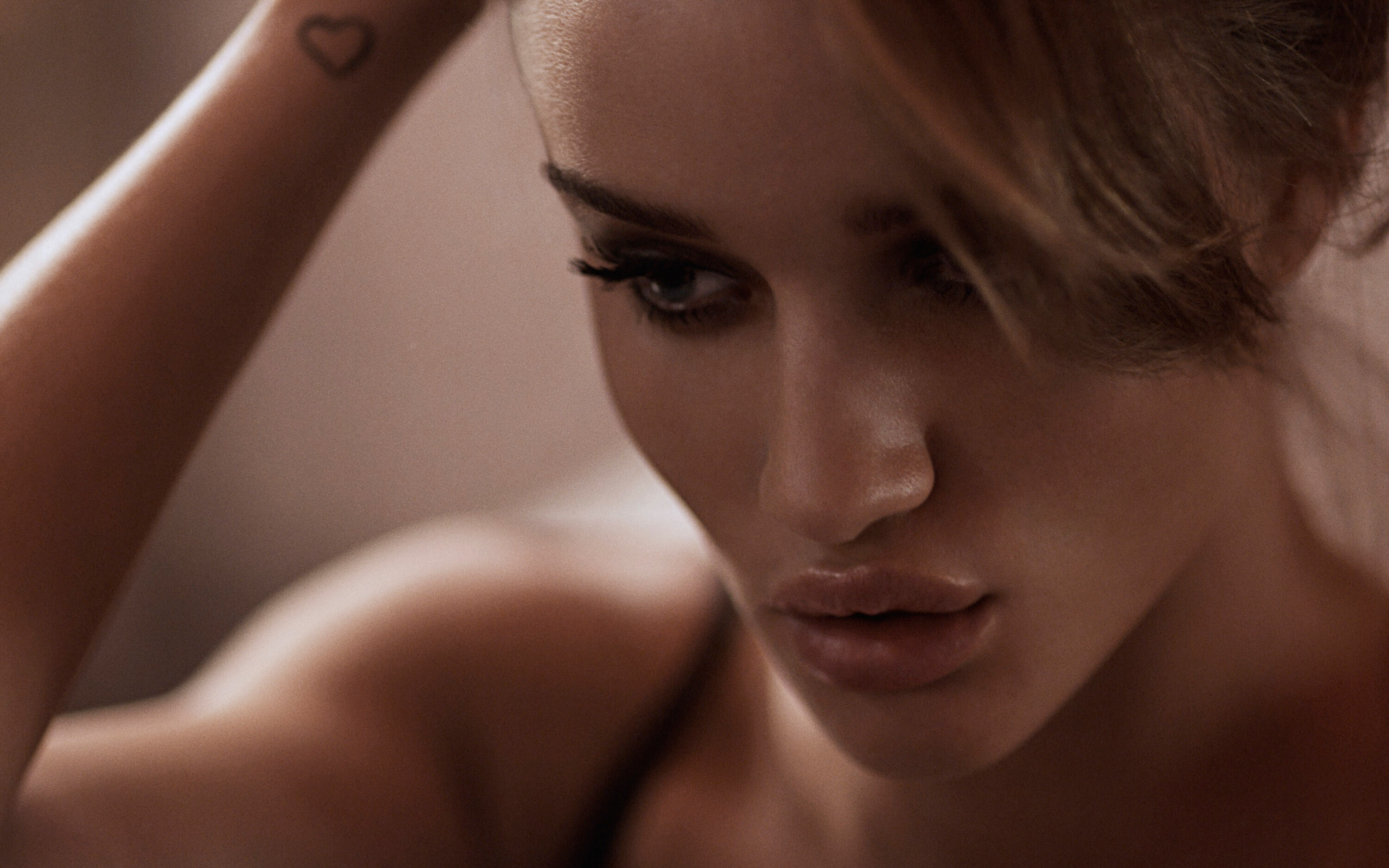 Rosie Huntington-Whiteley, 70 stunning wallpapers, Blonde beauty, Model icon, 3000x1880 HD Desktop
