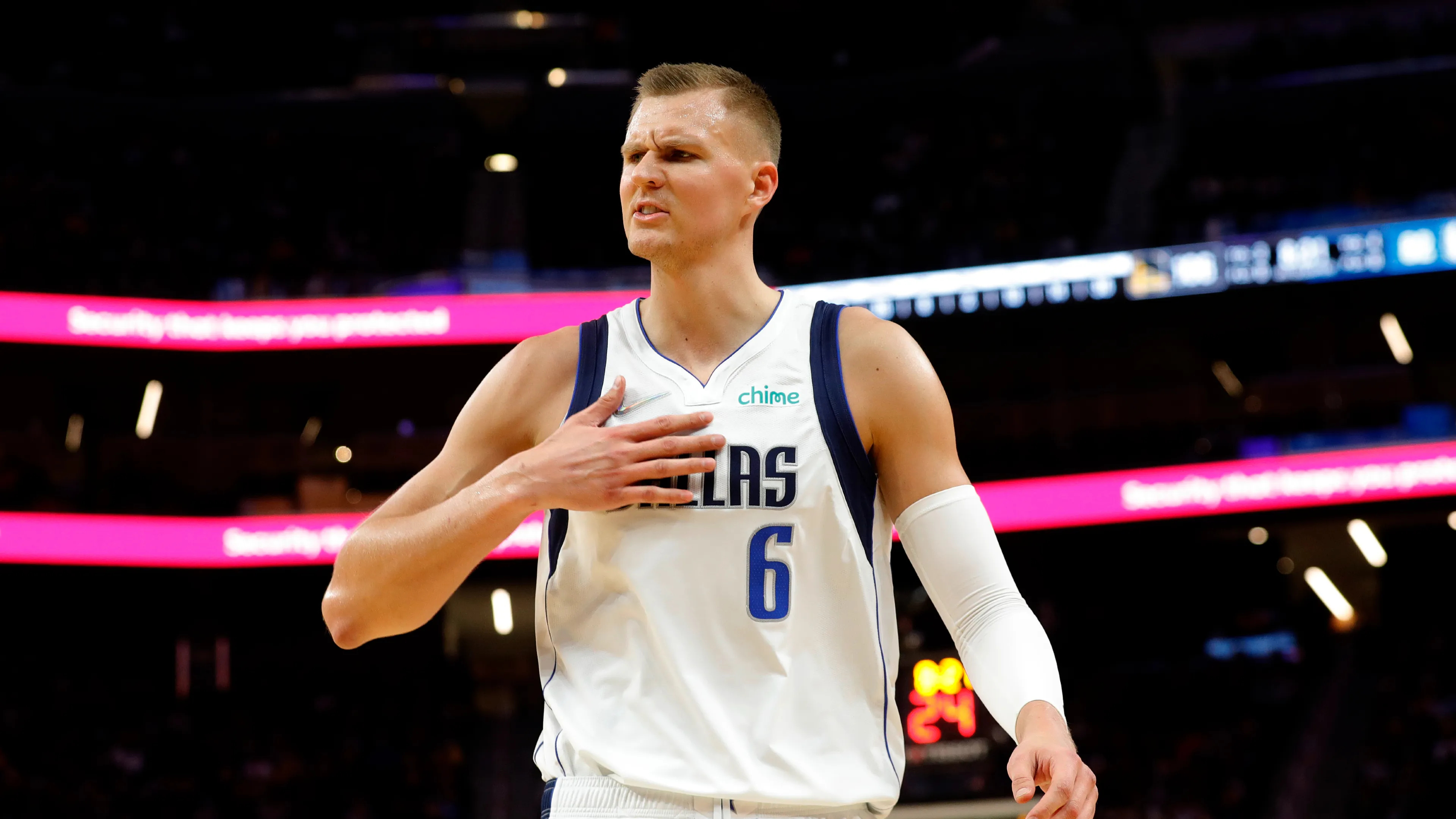 Dallas Mavericks, Kristaps Porzingis Wallpaper, 3840x2160 4K Desktop