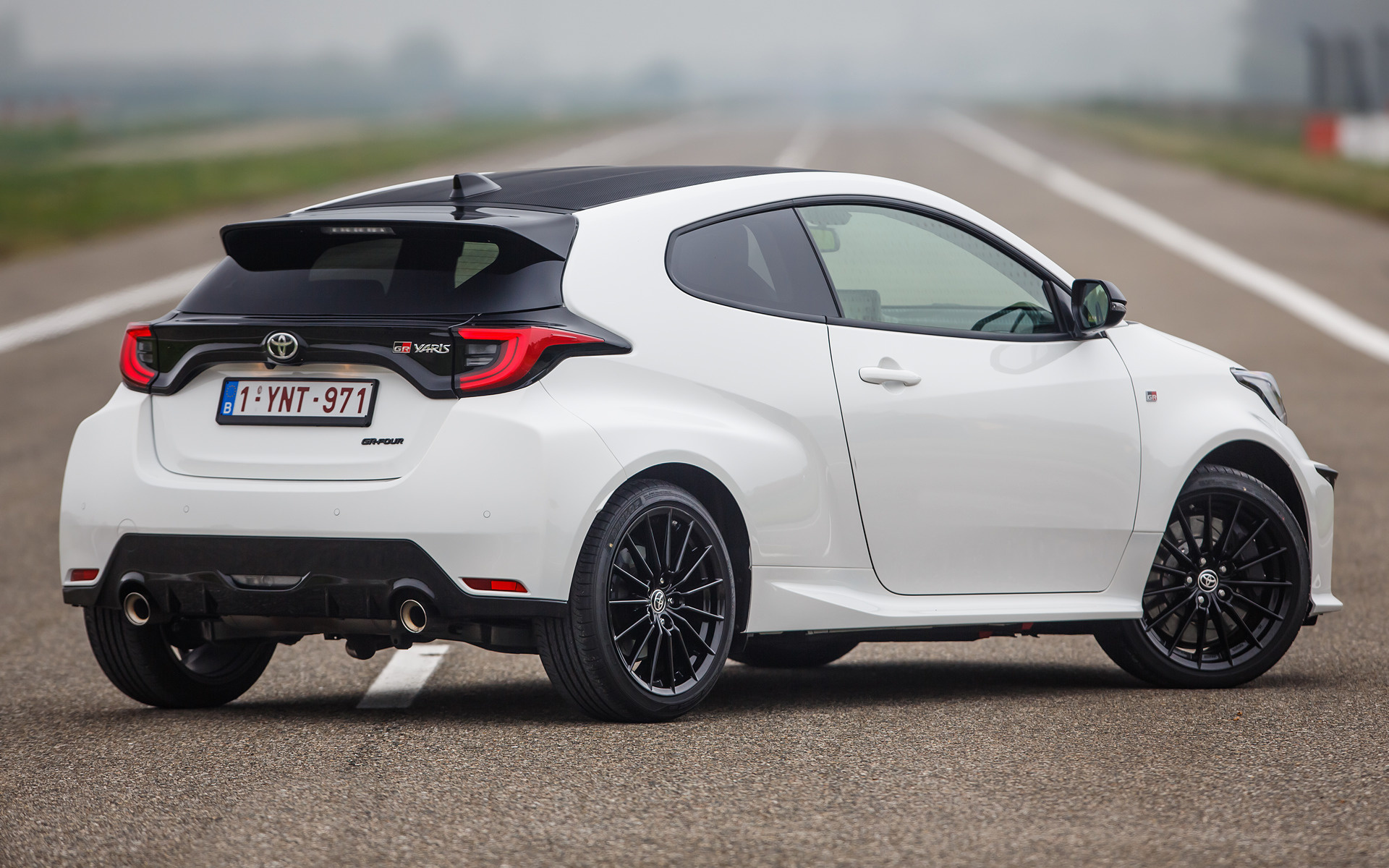 2020 GR Version, Toyota Yaris Wallpaper, 1920x1200 HD Desktop