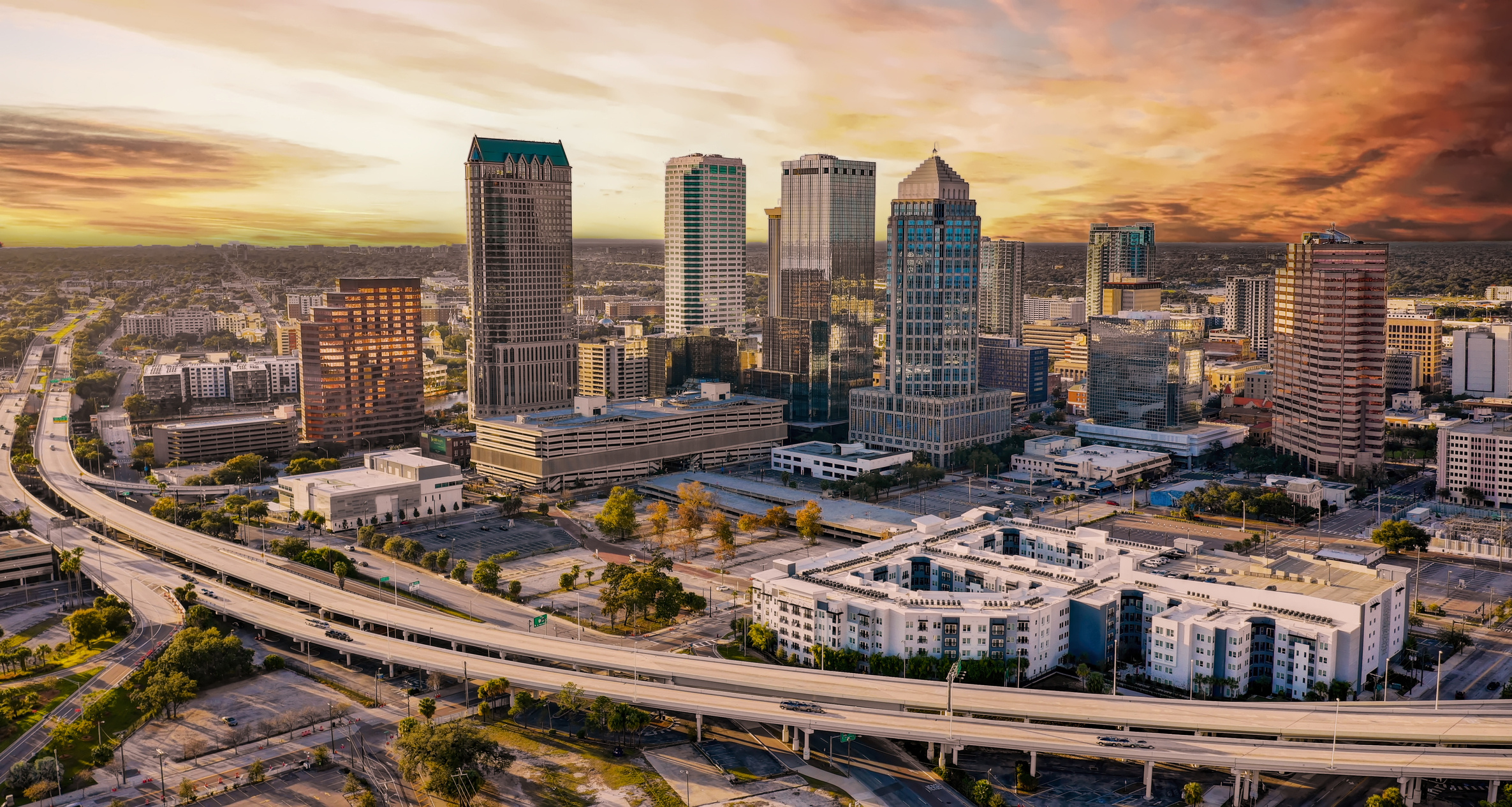 Tampa Skyline, Expensive home sales, 2380x1270 HD Desktop