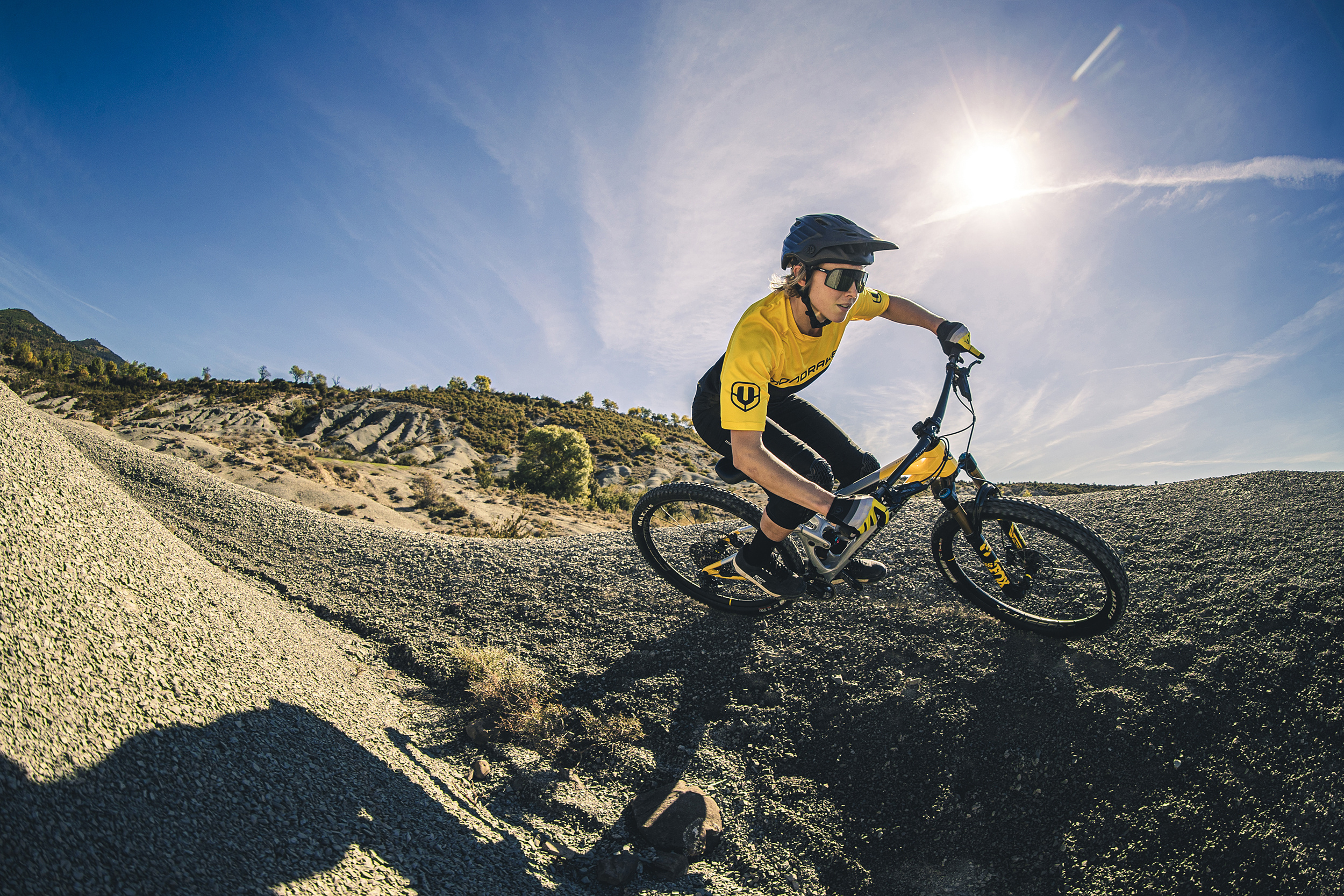 Mondraker Raze, Trail bike, Singletracks mountain bike news, 2500x1670 HD Desktop