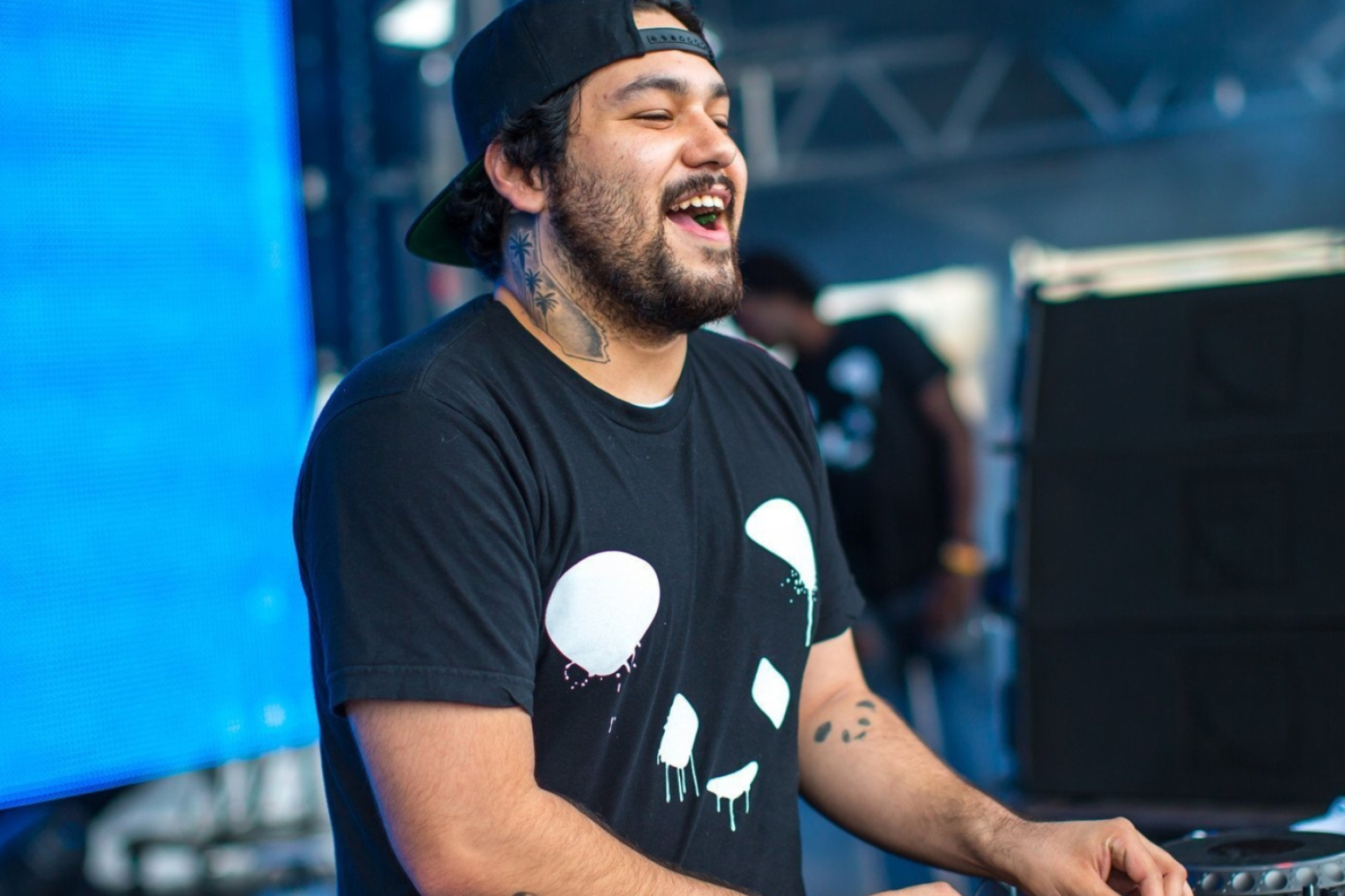 Deorro, Sampling son's voice, Musical legacy, Emotional connection, 1920x1280 HD Desktop