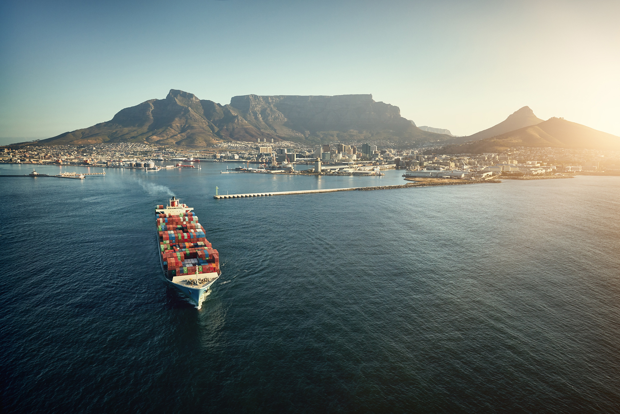 Table Mountain, Andy Wilson photographer, Captivating shots, Stunning landscapes, 2000x1340 HD Desktop