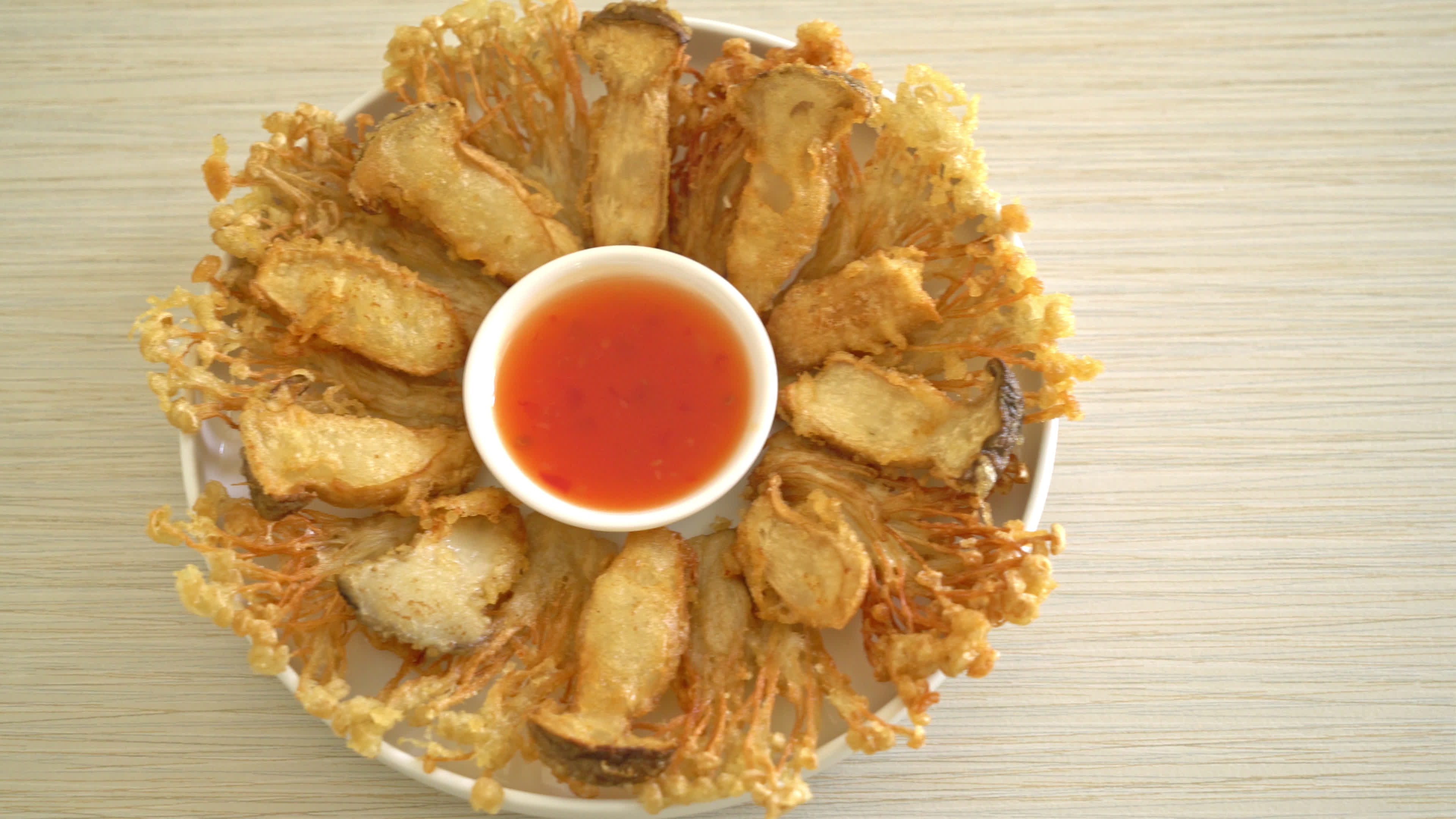 Deep-fried enoki mushrooms, King oyster mushrooms, Spicy dipping sauce, Vegan food, 3840x2160 4K Desktop