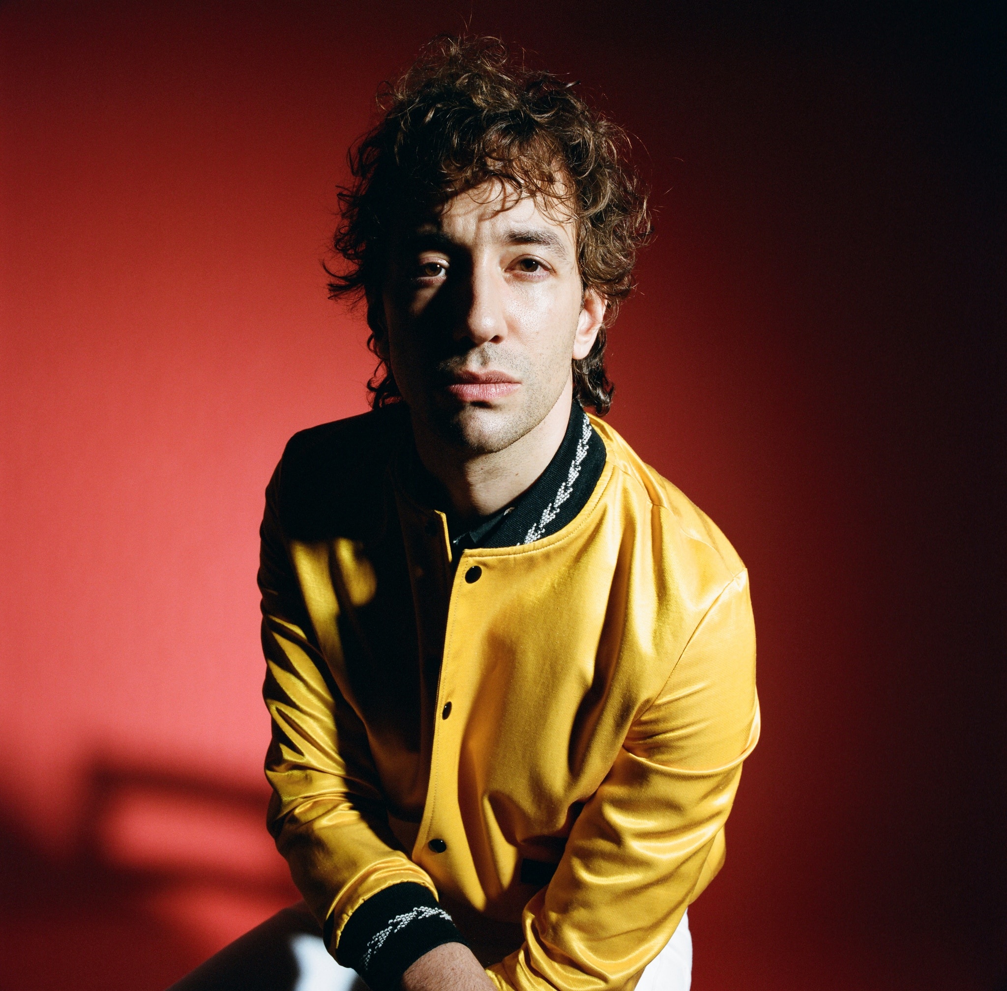 Albert Hammond Jr. - Biography, Height \u0026 Life Story | Super Stars Bio 2050x2020