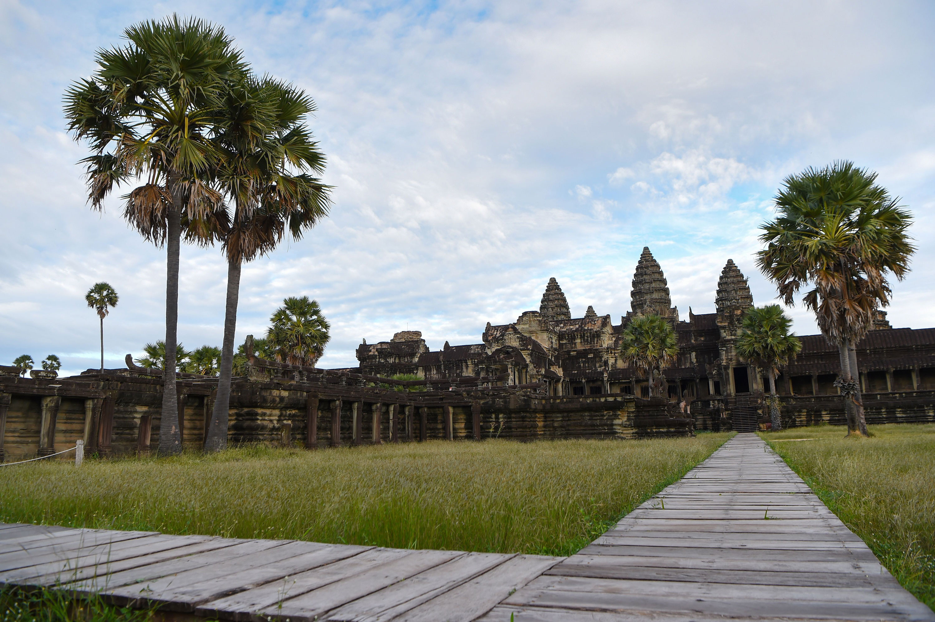 Cambodia, Vaccinated travelers, Quarantine exemption, Safe tourism, 3000x2000 HD Desktop