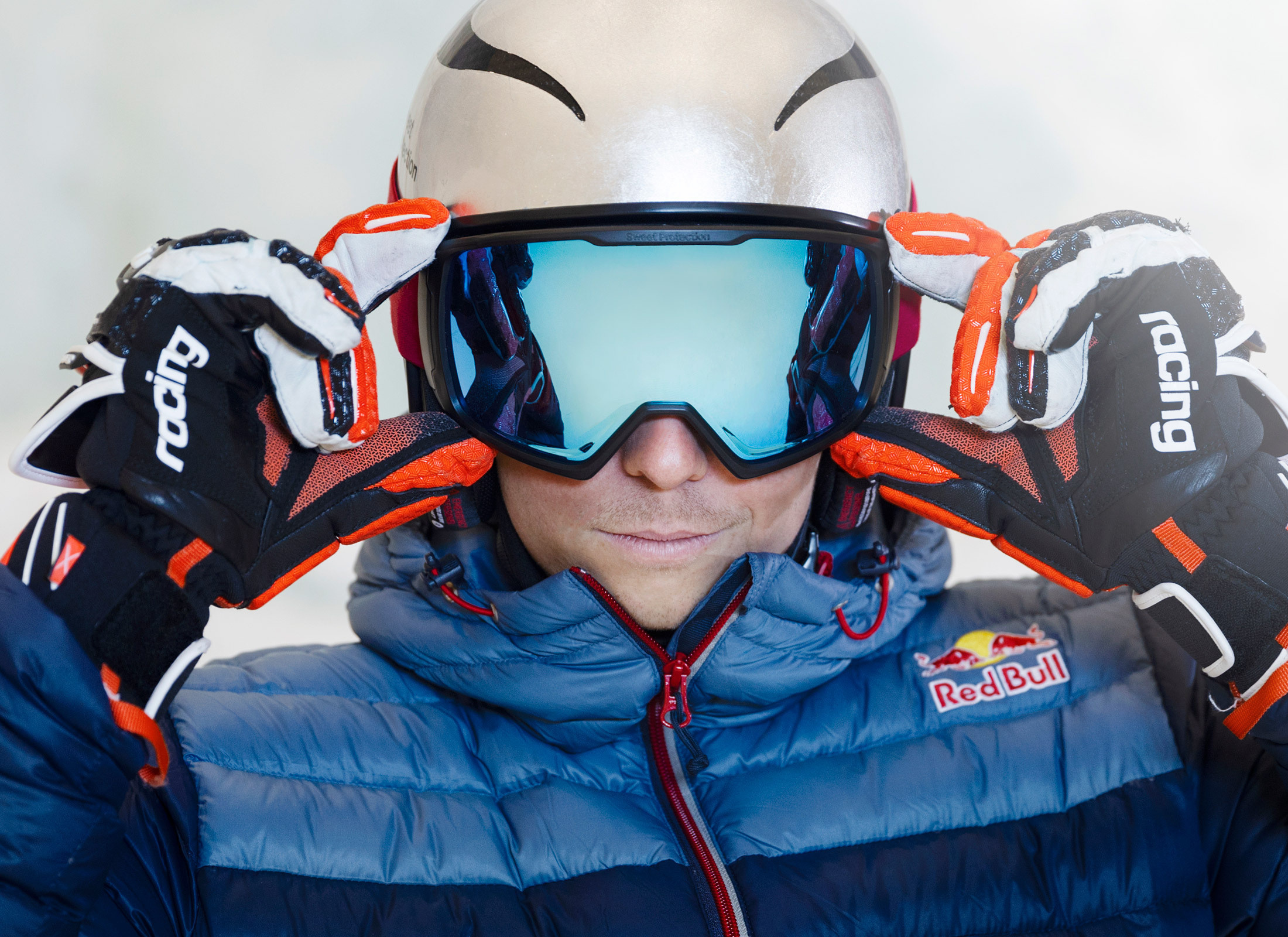 Henrik Kristoffersen, Red Bull helmet, Henrik Kristoffersen, 2200x1600 HD Desktop