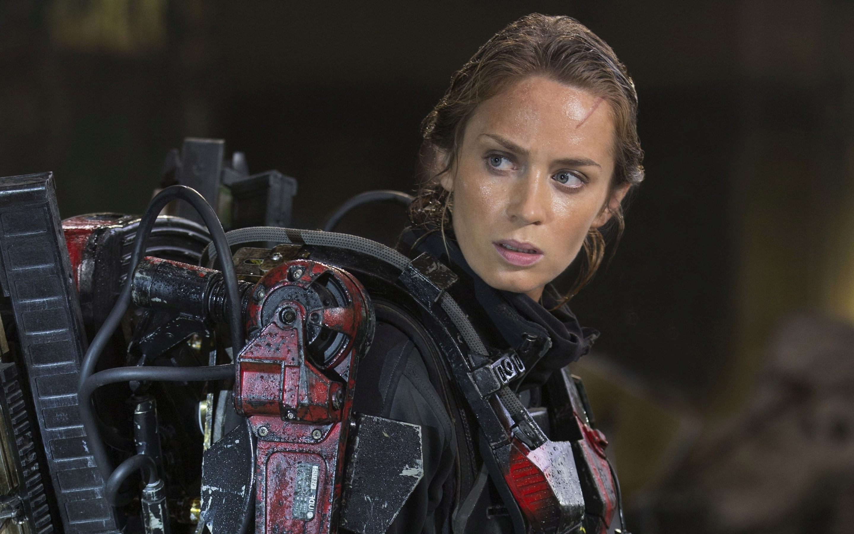 Edge of Tomorrow, Warrior Rita Vrataski, Futuristic battle, Action-packed, 2880x1800 HD Desktop