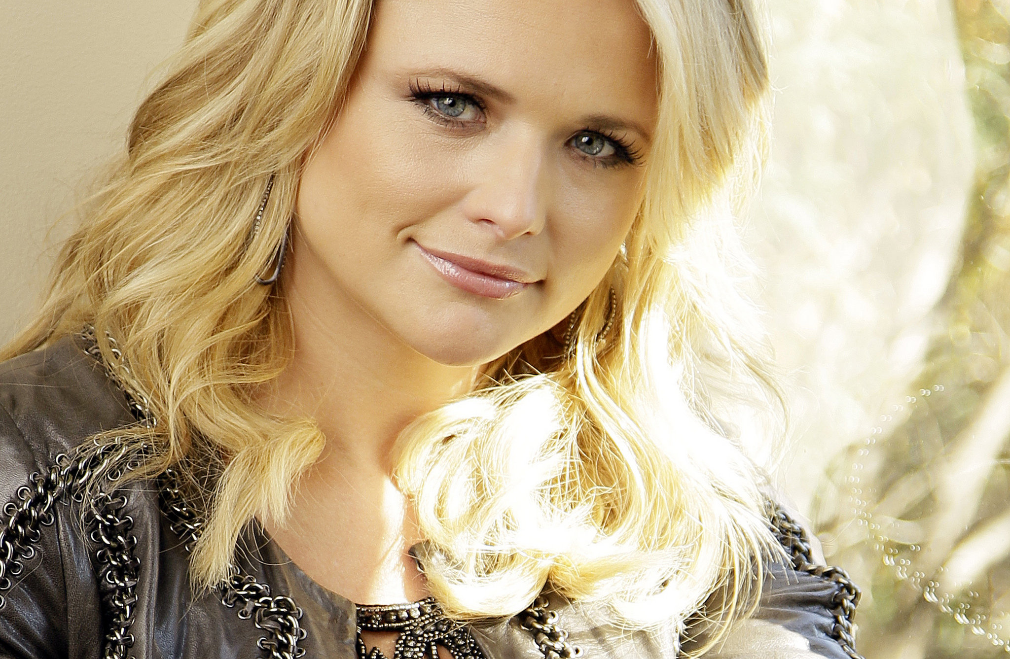 Miranda Lambert, Country music artist, HQ wallpapers, 2019, 2050x1340 HD Desktop