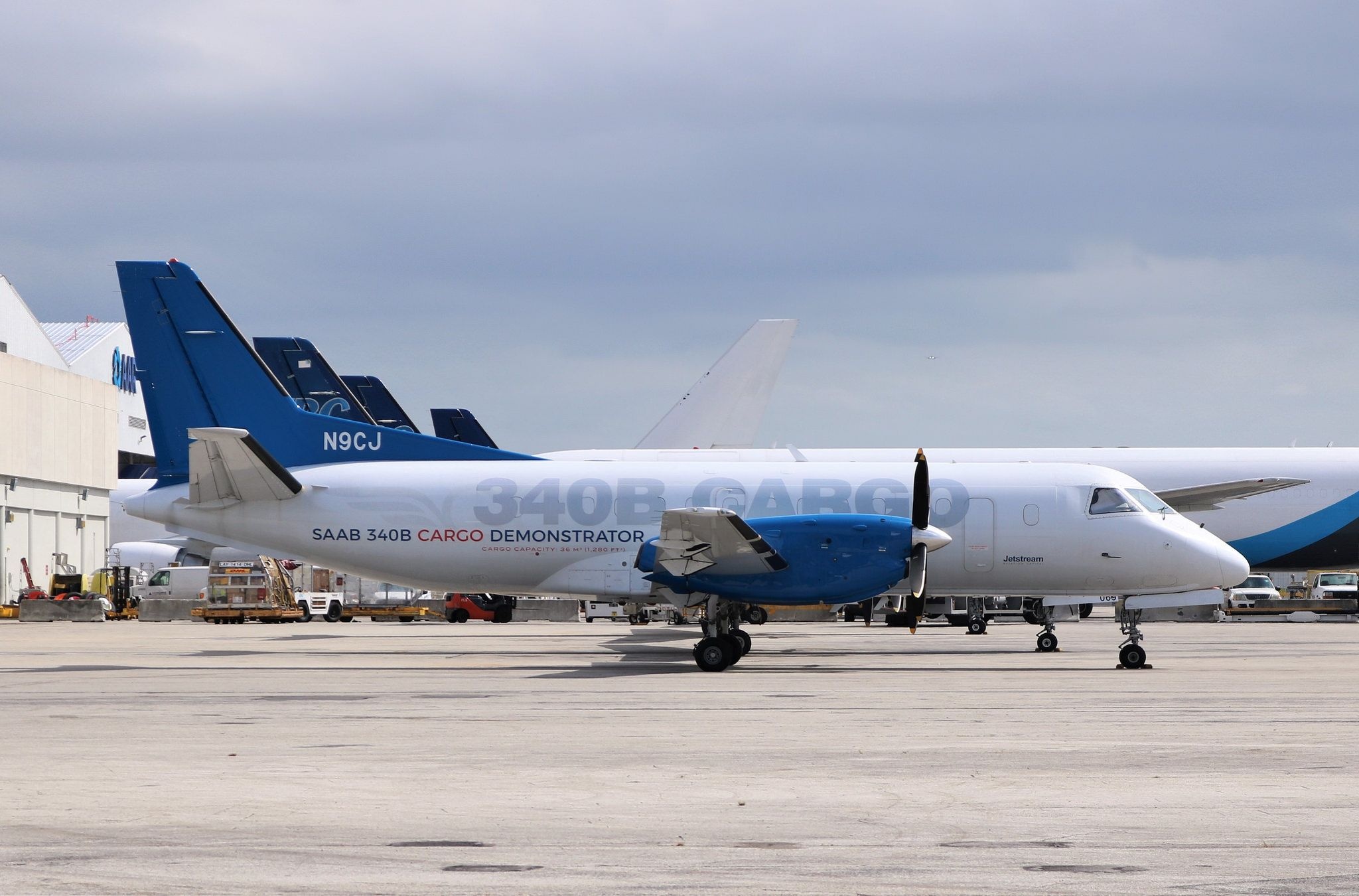 Saab 340B cargo demonstrator, Innovative design, Efficient transport, Cargo handling, 2050x1350 HD Desktop