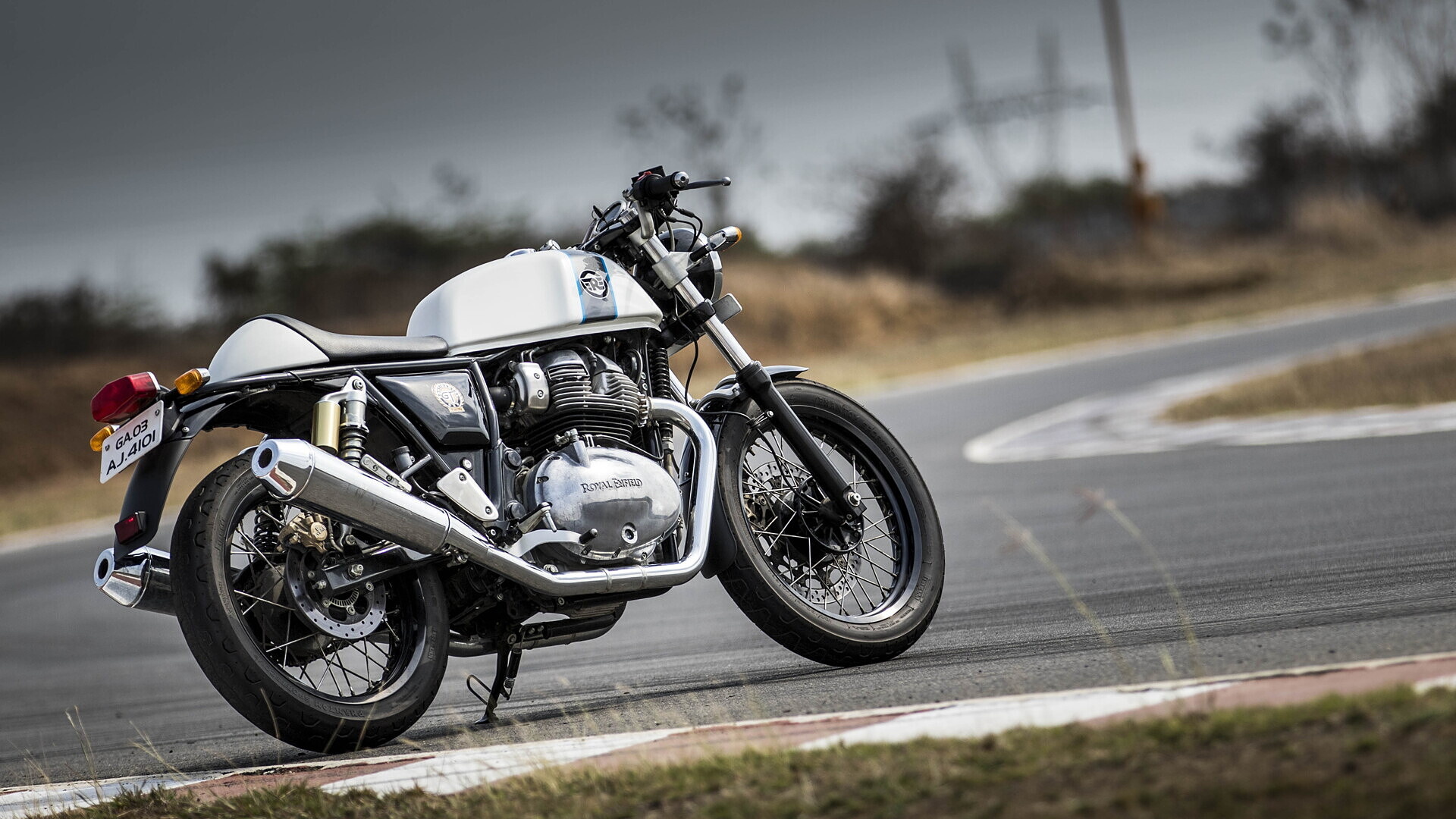 Royal Enfield Continental GT 650, Cafe racer seat cowl, Asphalt race track curve, Full HD Desktop wallpaper