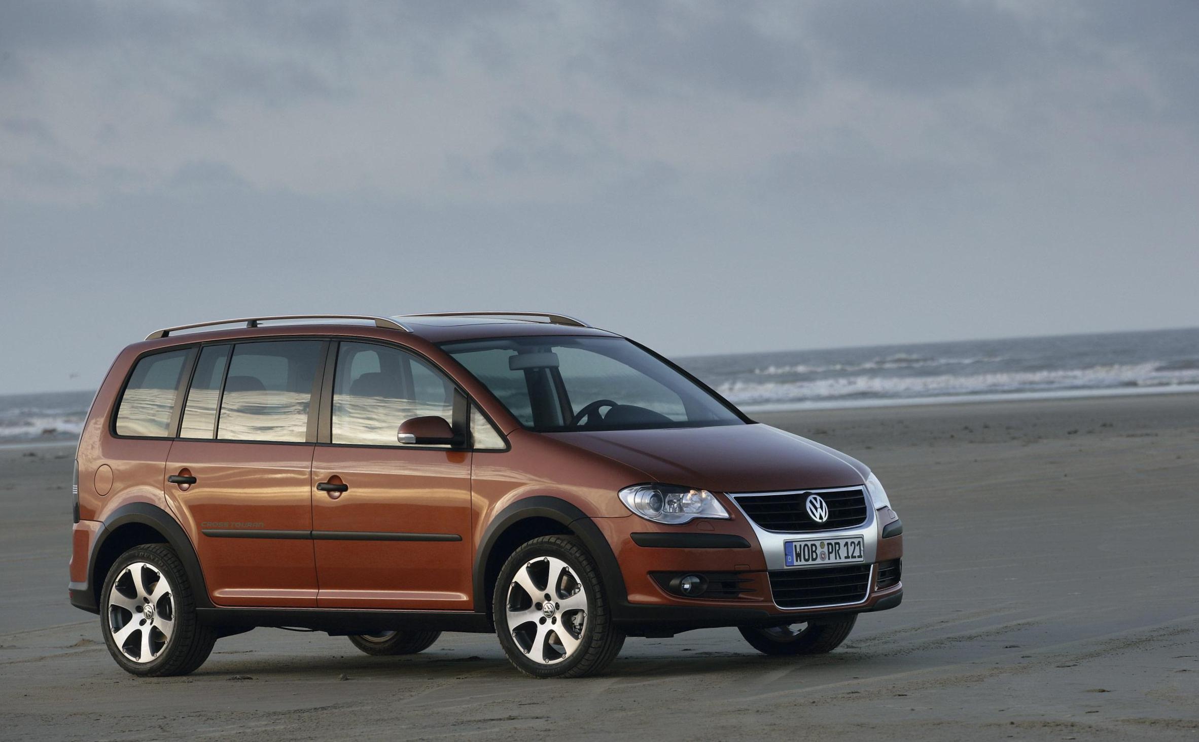 Volkswagen Touran Cross, Perfect photos, 2370x1470 HD Desktop