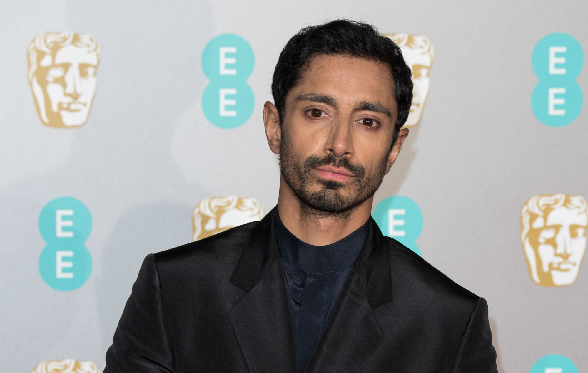 Riz Ahmed, Lost family members, Coronavirus, 2000x1270 HD Desktop