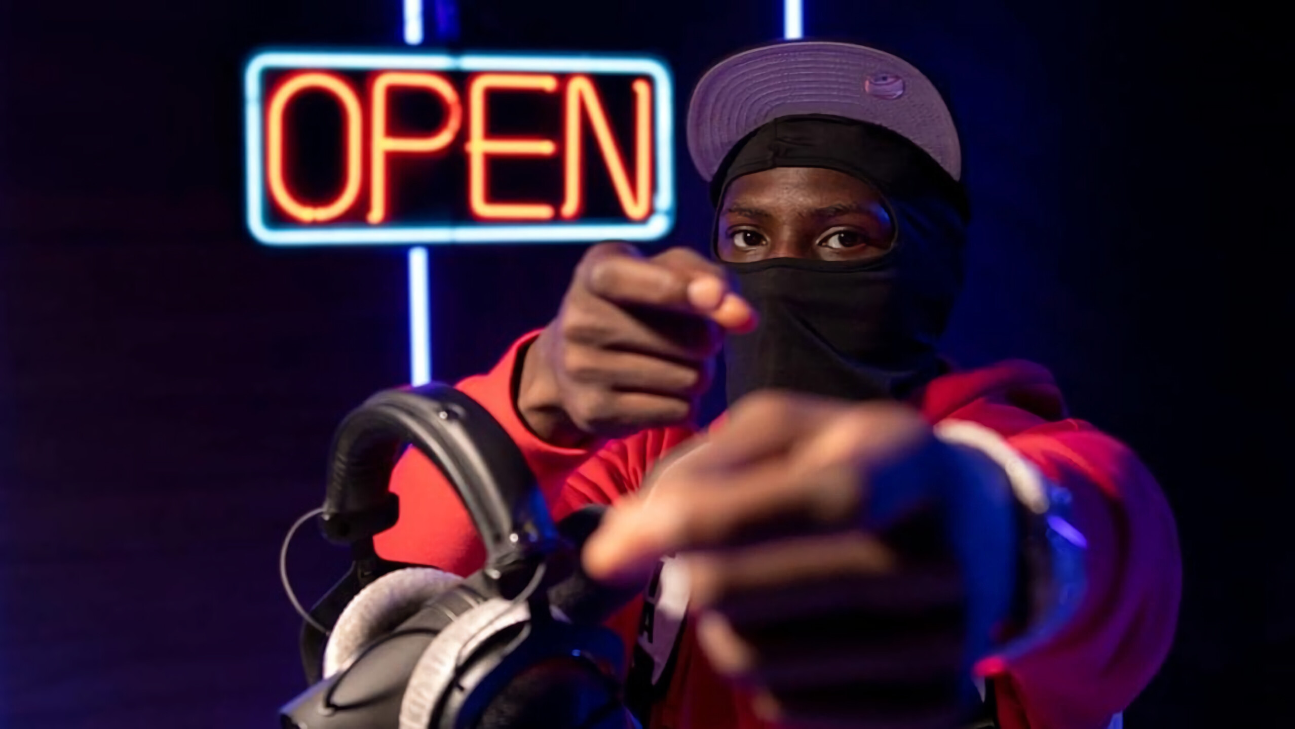 Rap phenomenon, Rhyme virtuoso, Unforgettable stage presence, Musical brilliance, 2560x1440 HD Desktop