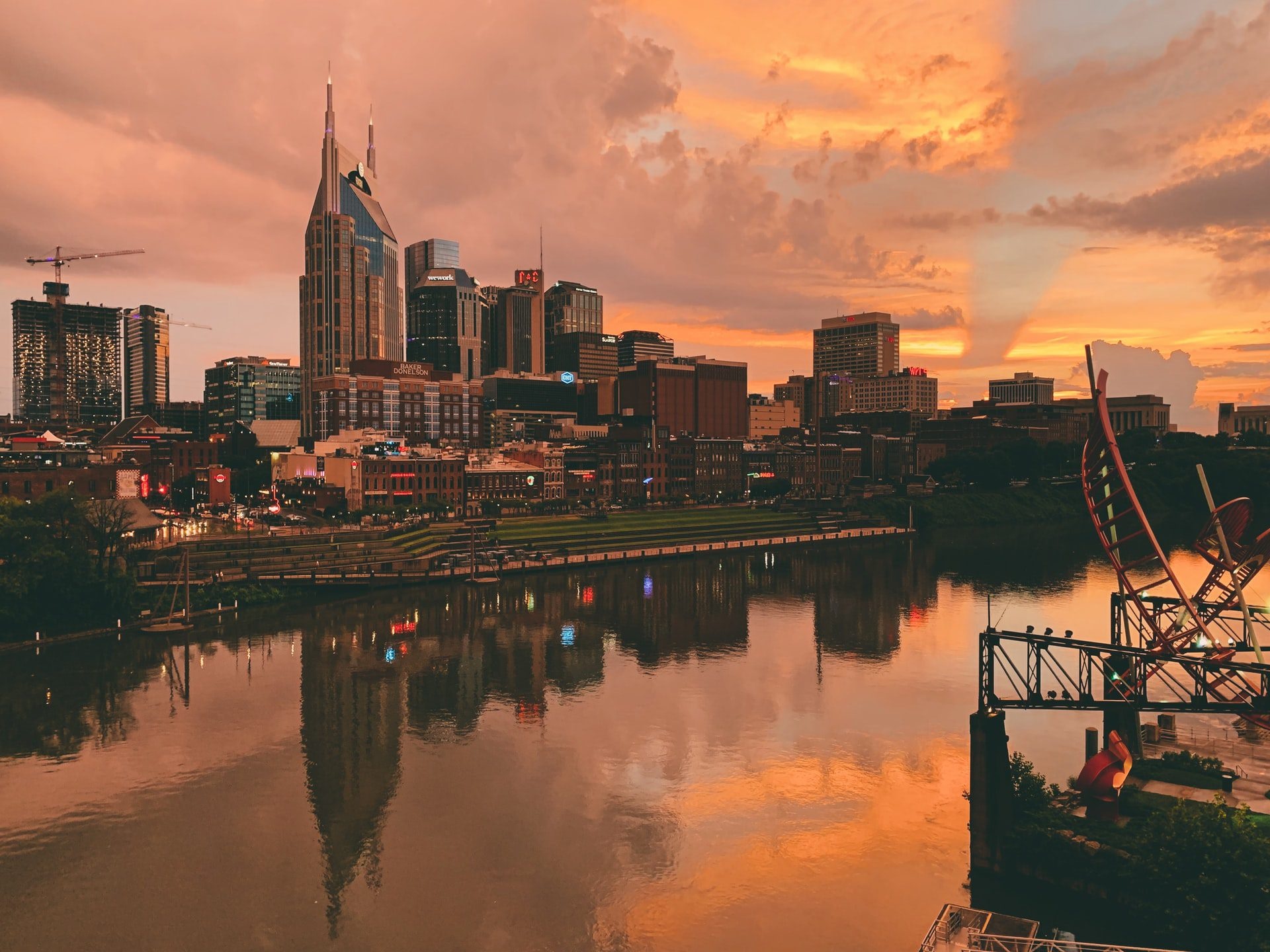 Nashville Skyline, Airport transfer options, Downtown travel, Convenient transportation, 1920x1440 HD Desktop