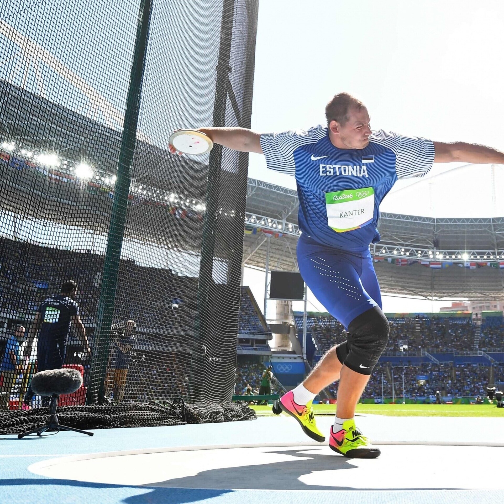 Gerd Kanter, Discus Throw Wallpaper, 1920x1920 HD Phone