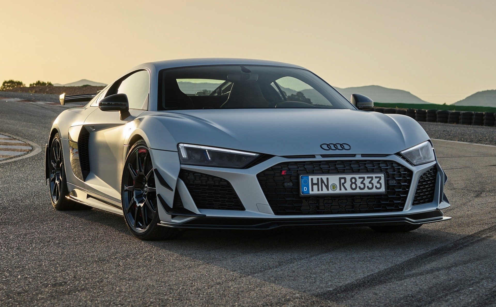 Audi R8 V10 GT RWD, asphalt race track, carbon fiber aero canards, HD Desktop wallpaper